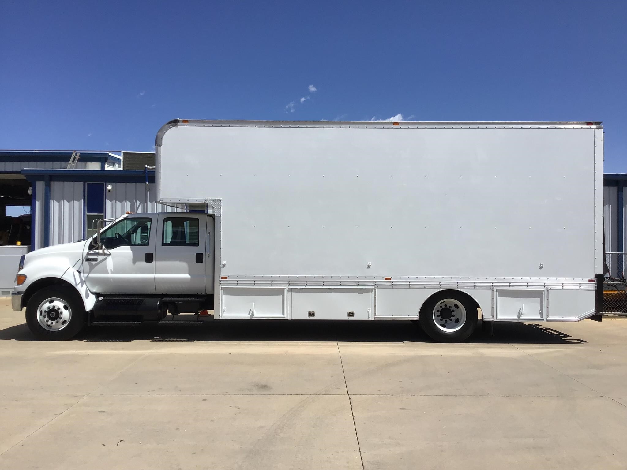 2010 FORD F650 in Longmont, CO