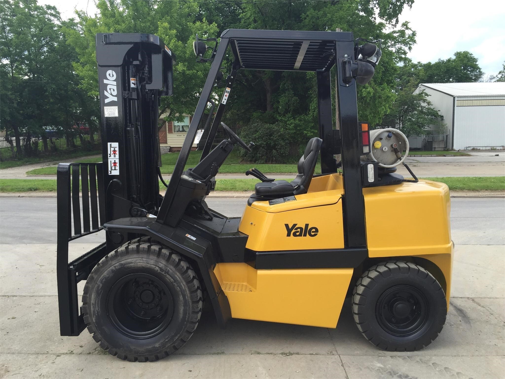 2001 YALE GLP080LJ in Des Moines, IA