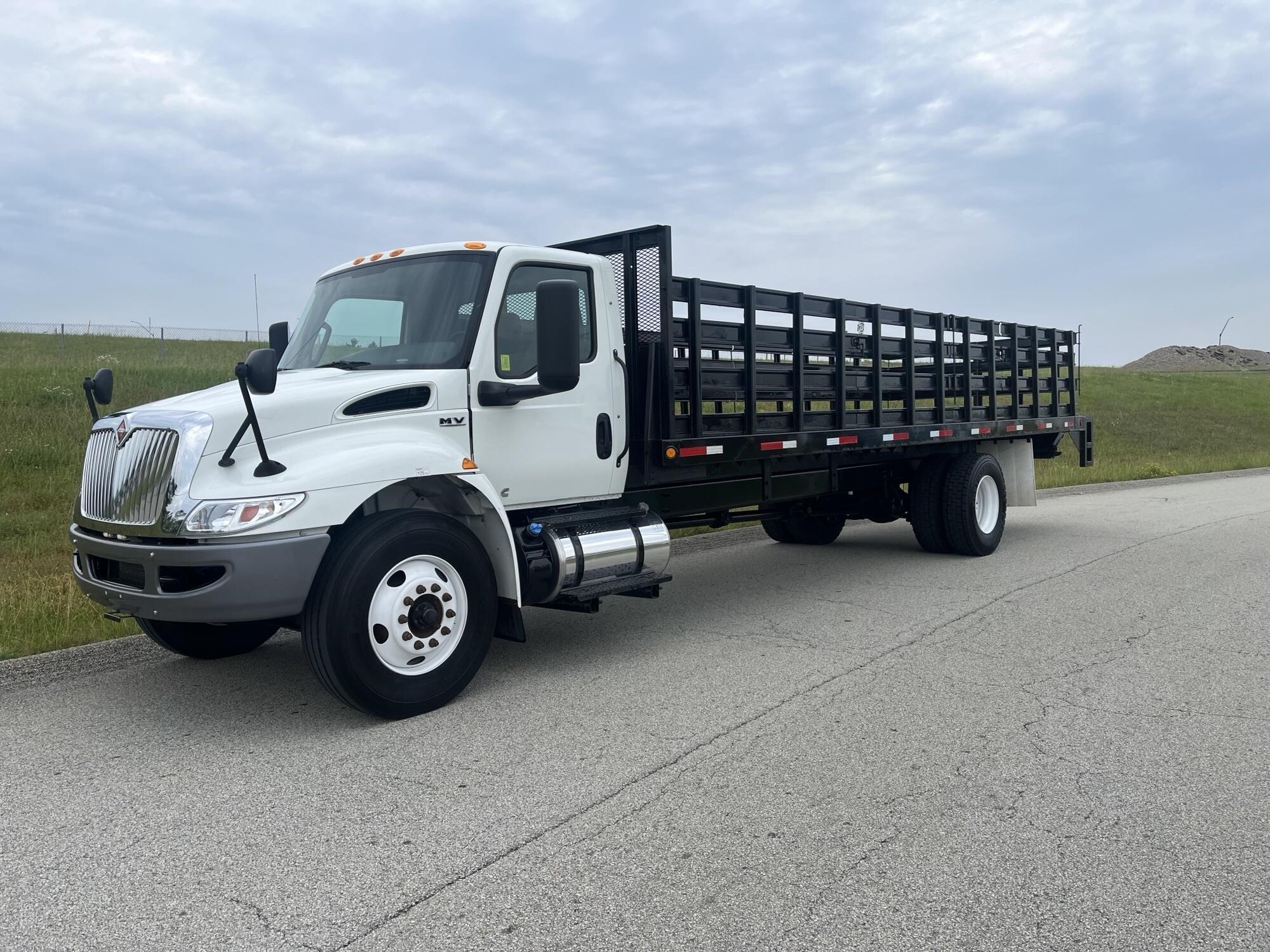 2023 INTERNATIONAL MV in Smithfield, PA