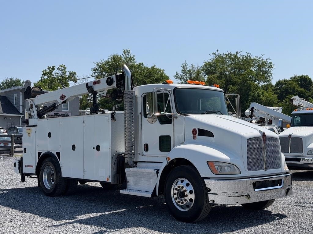 2016 KENWORTH T370 in Clarksville, MD
