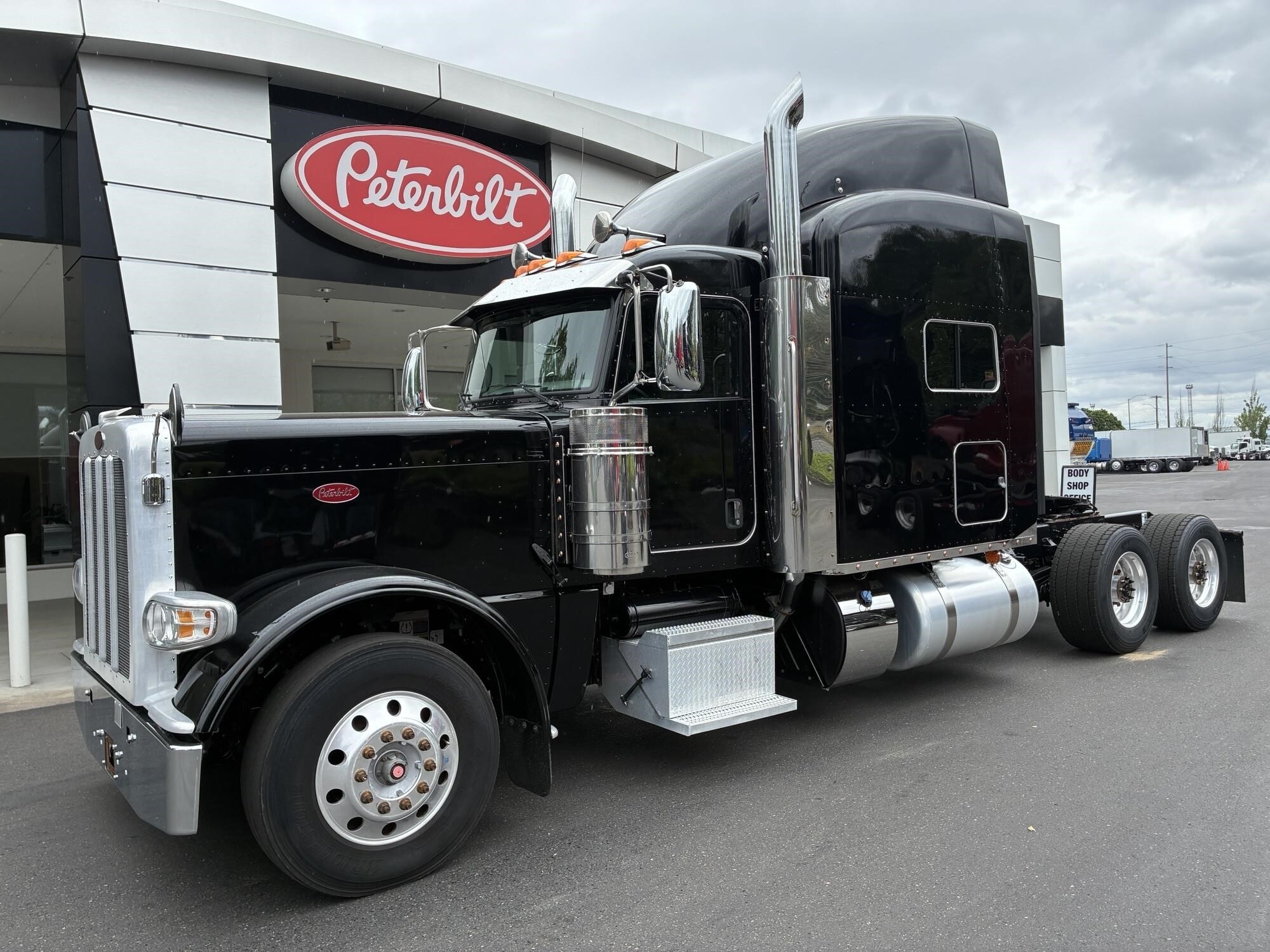 2022 PETERBILT 389 in Portland, OR