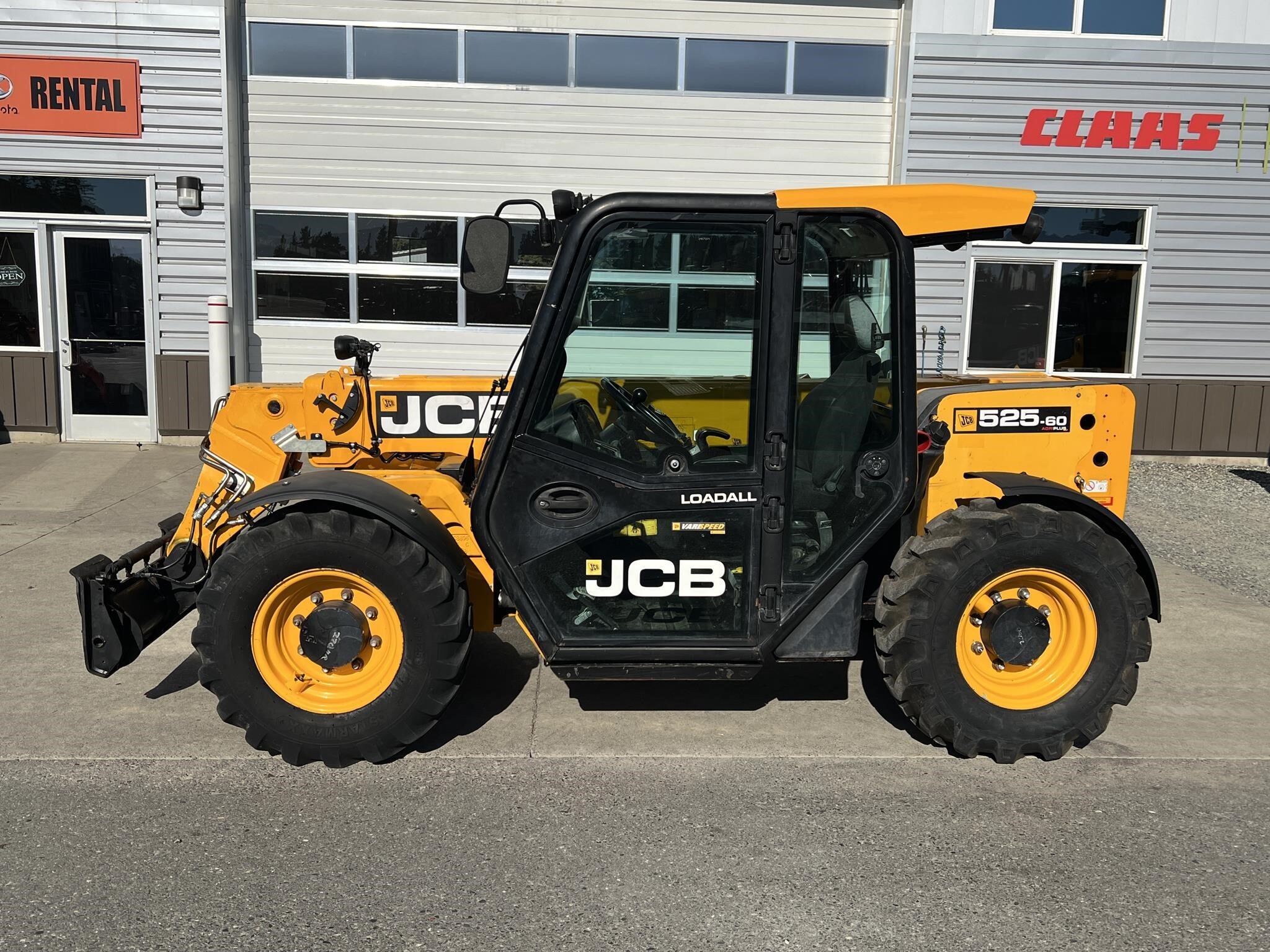 2016 JCB 525-60 AGRI PLUS in Lynden, WA