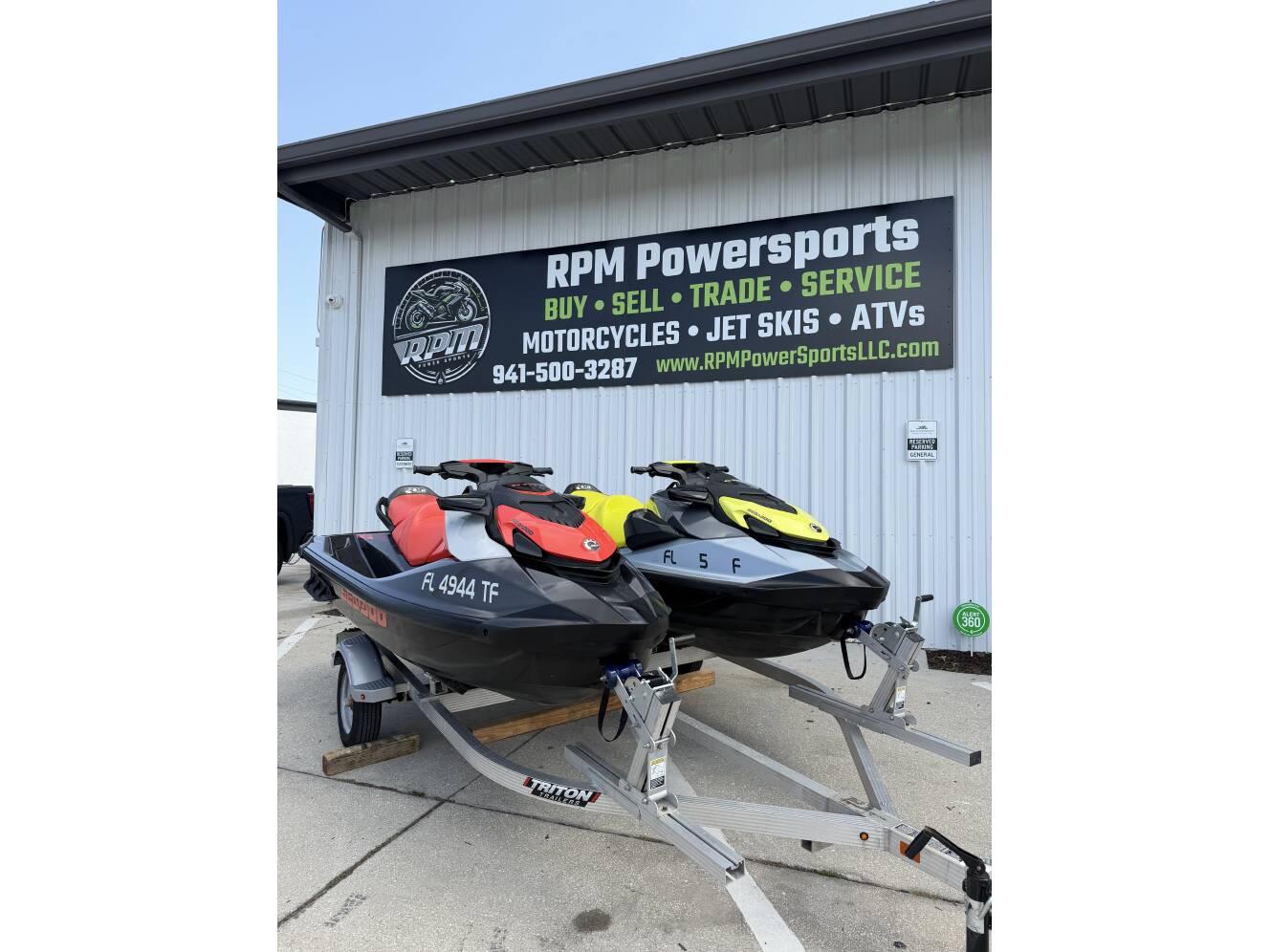 A photo of this 2022 Sea-Doo PAIR GTI 130 se 27/37 Hrs, Trailer Warranty & NO FEES!