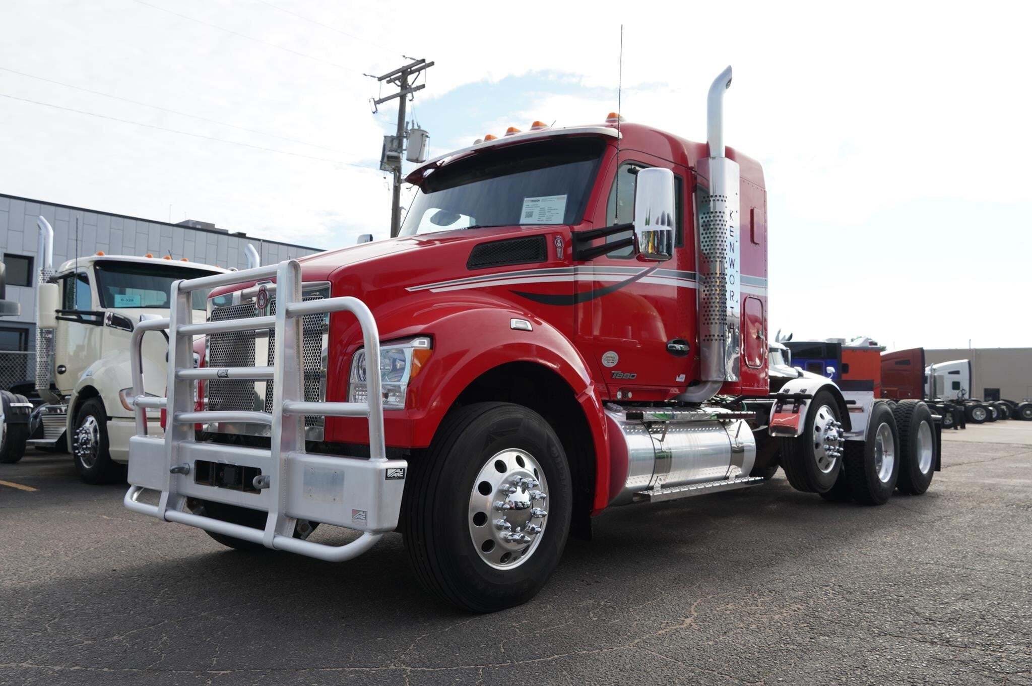 2020 KENWORTH T880 in Sioux Falls, SD
