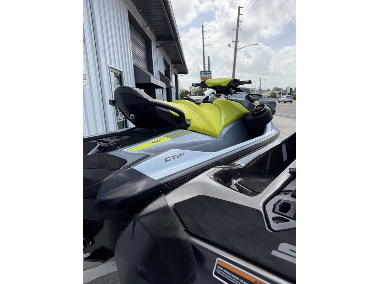 A photo of this 2022 Sea-Doo PAIR GTI 130 se 27/37 Hrs, Trailer Warranty & NO FEES!