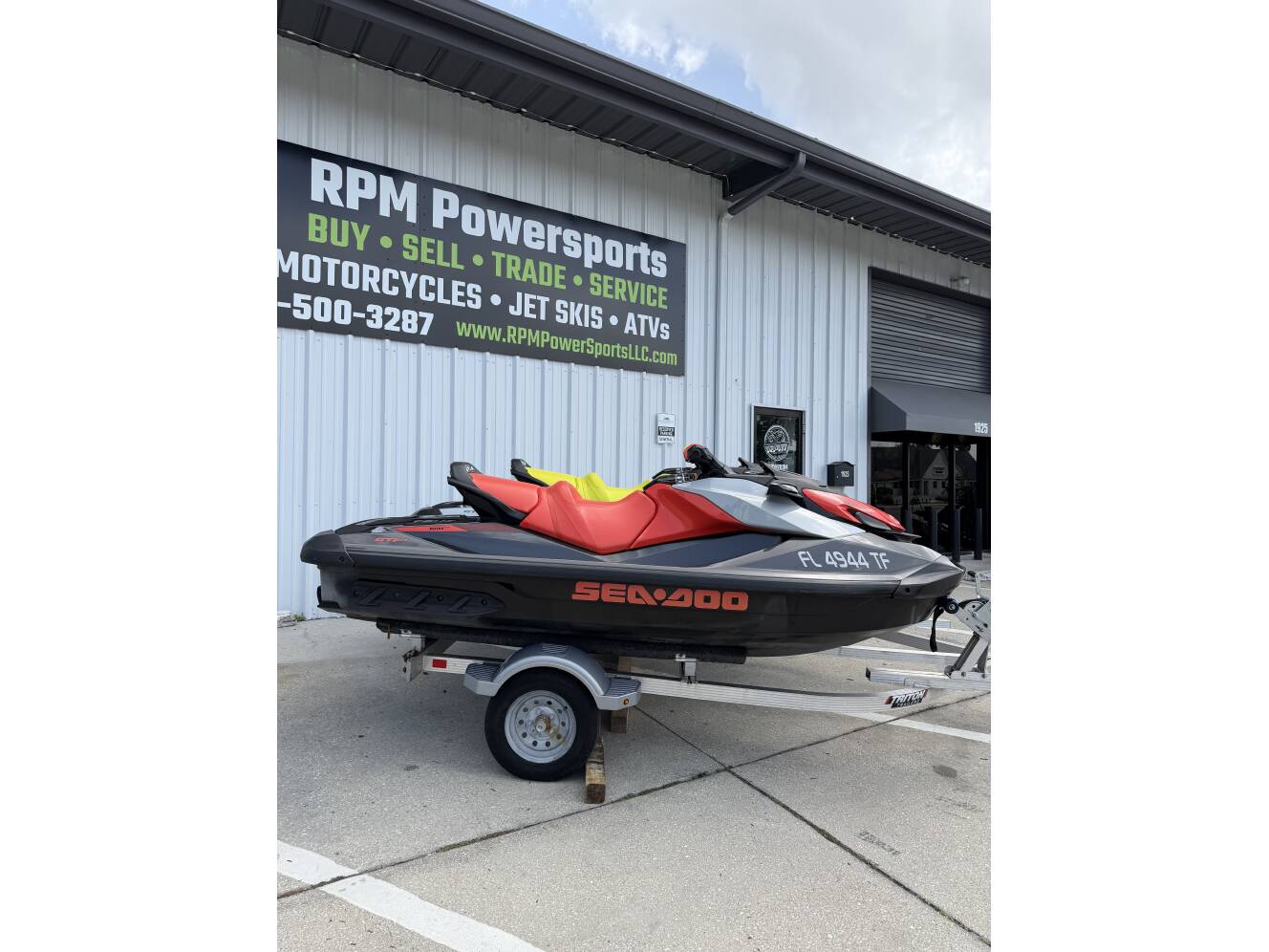 A photo of this 2022 Sea-Doo PAIR GTI 130 se 27/37 Hrs, Trailer Warranty & NO FEES!