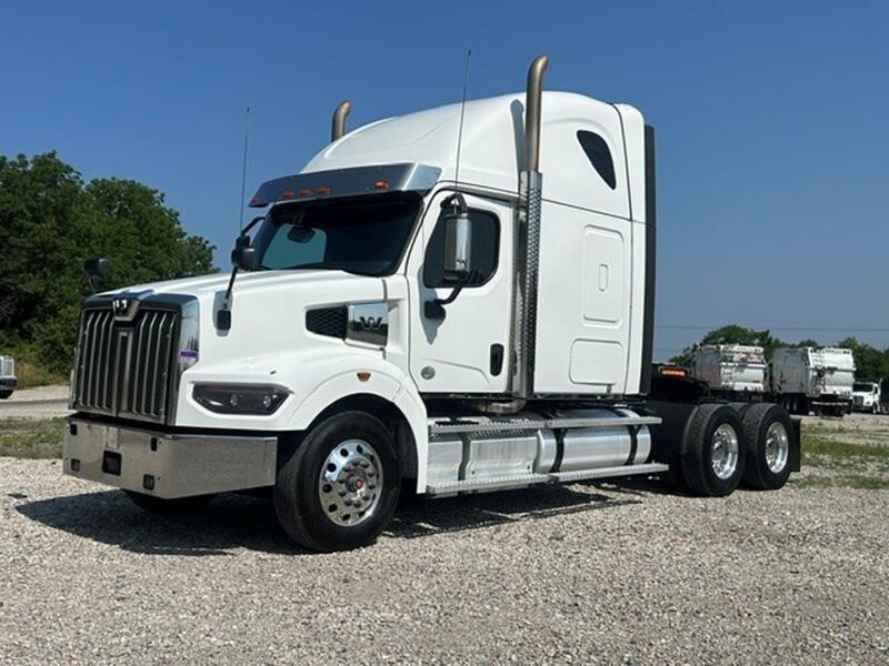 2022 WESTERN STAR 49X in Coopersburg, PA
