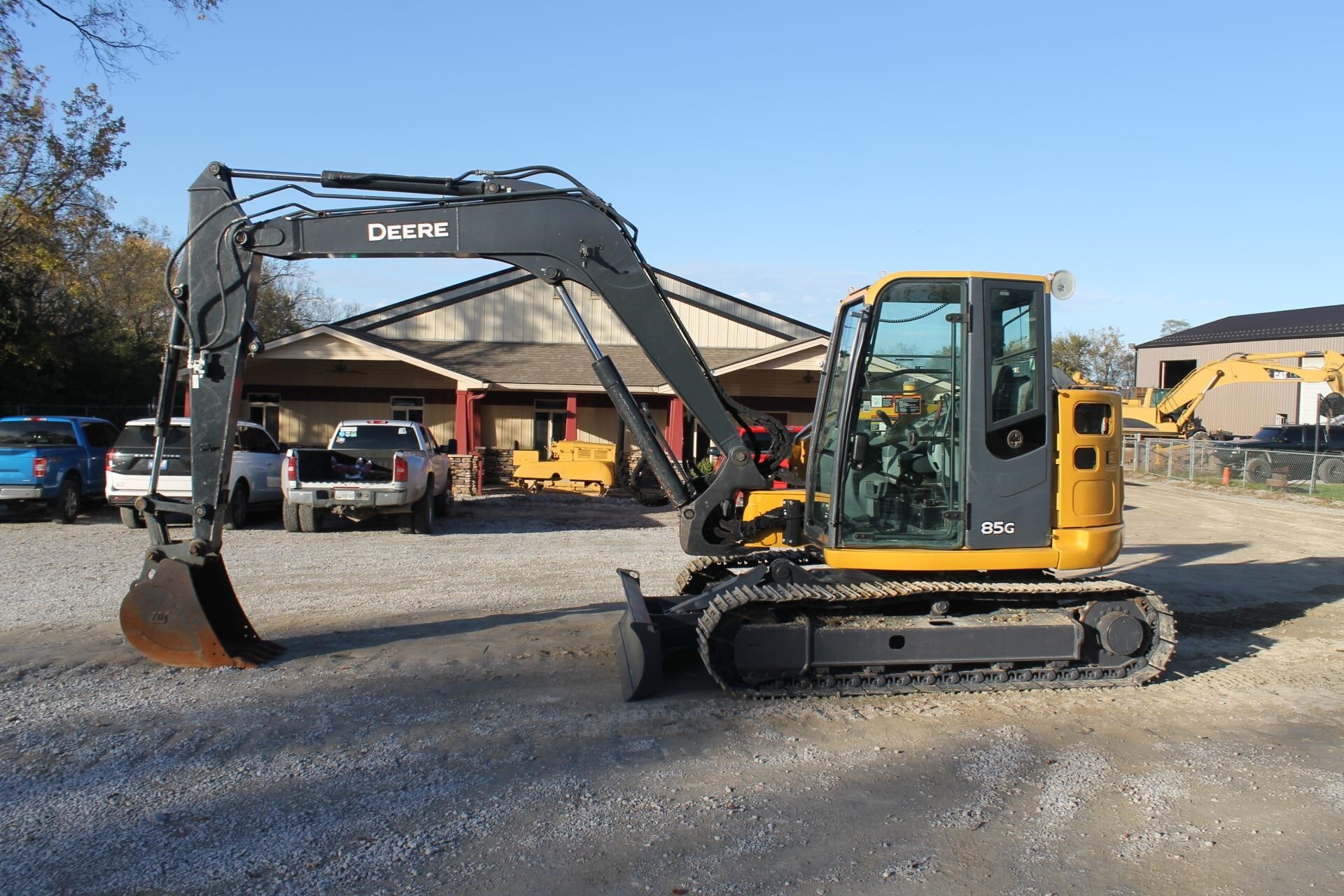 2021 DEERE 85G in Pleasureville, KY
