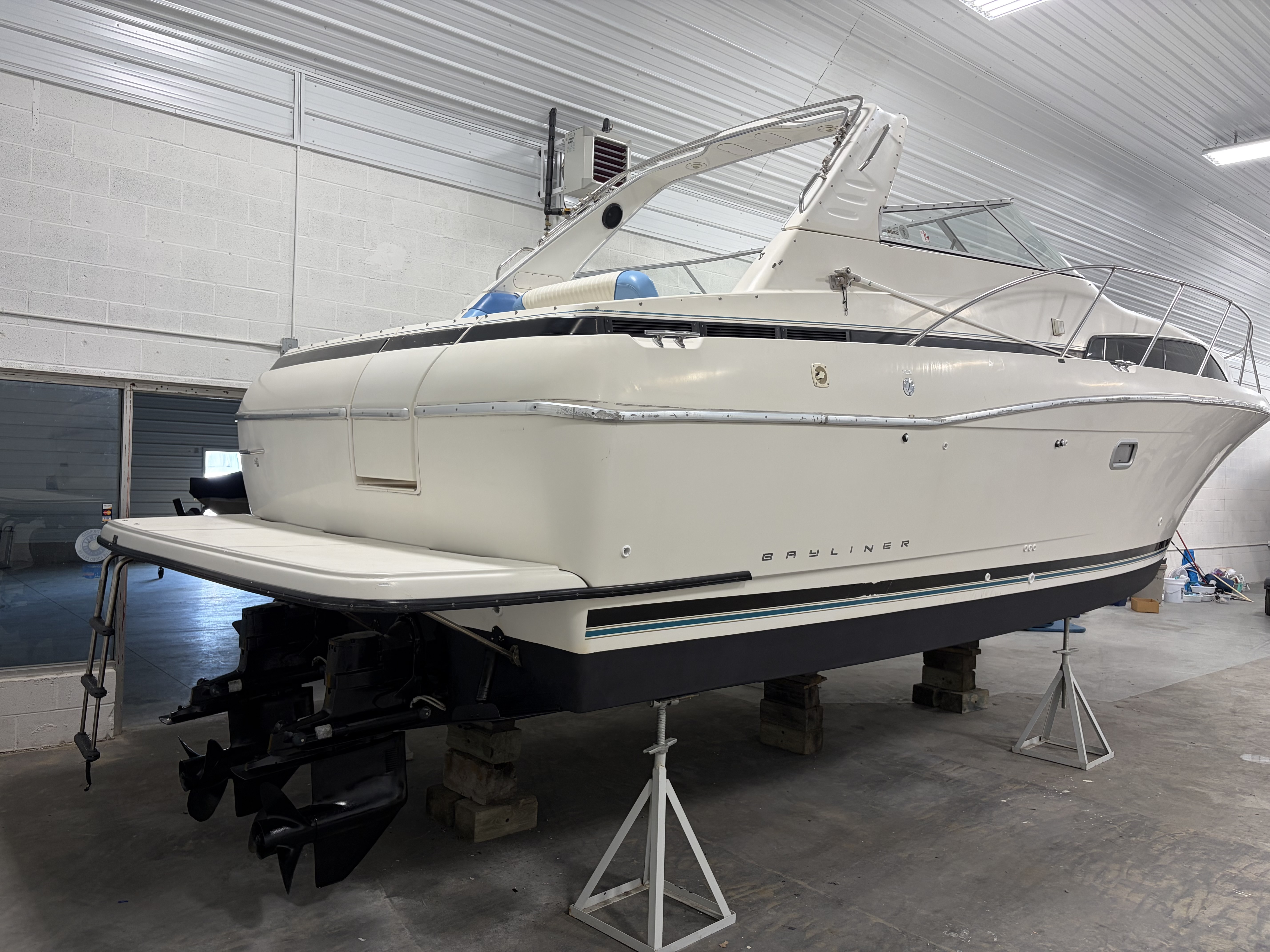 1995 Bayliner 3255 AVANTI SUNBRIDGE in lakeside marblehead OH