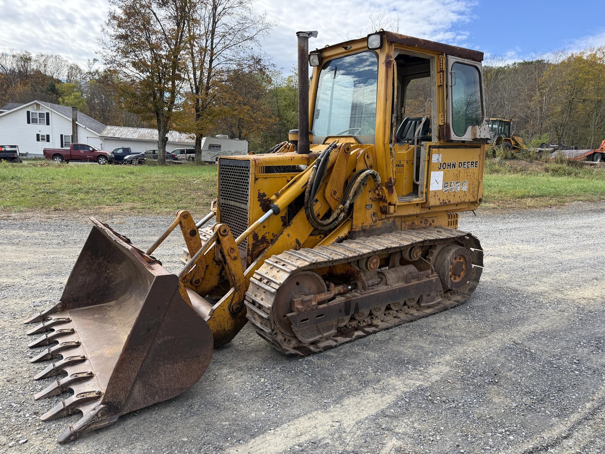 1989 DEERE 555G in Everett, PA