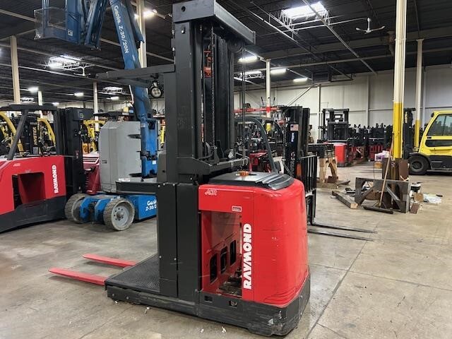 2014 RAYMOND 550OPC30TT in Batavia, IL