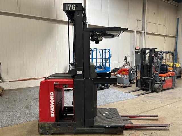 2017 RAYMOND 540OPC30TT in Batavia, IL