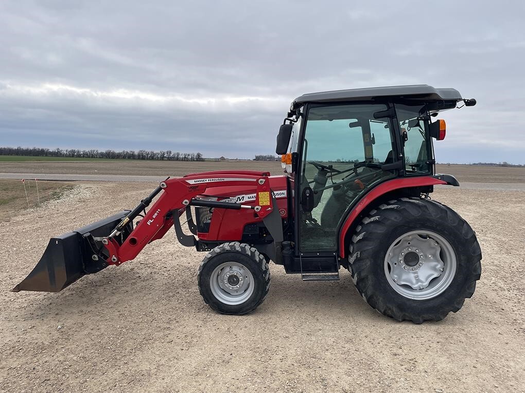 2021 MASSEY FERGUSON 1835M in Mount Hope, KS