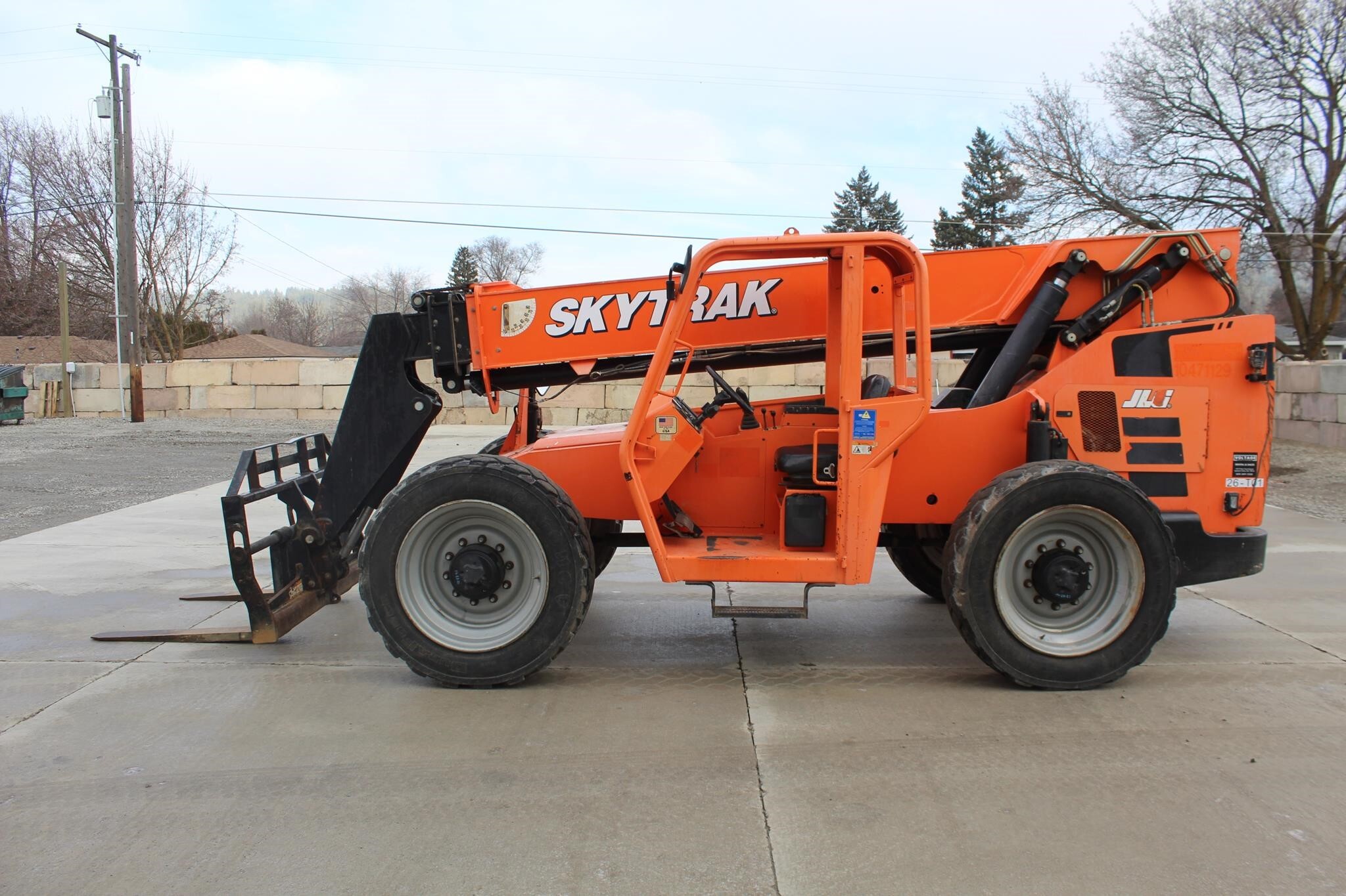 2016 SKY TRAK 8042 in Spokane, WA