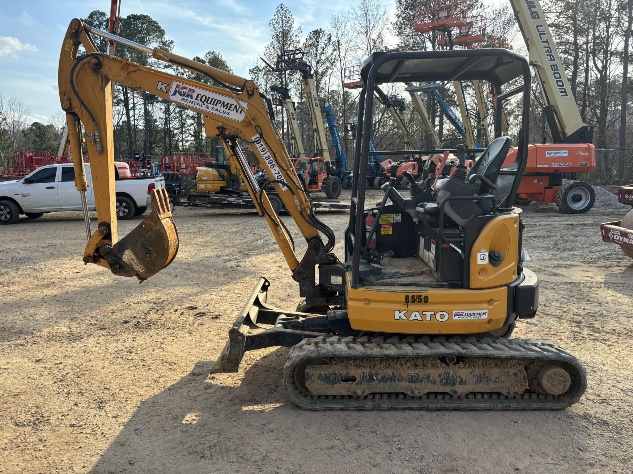 2022 KATO HD30V5 in Raleigh, NC