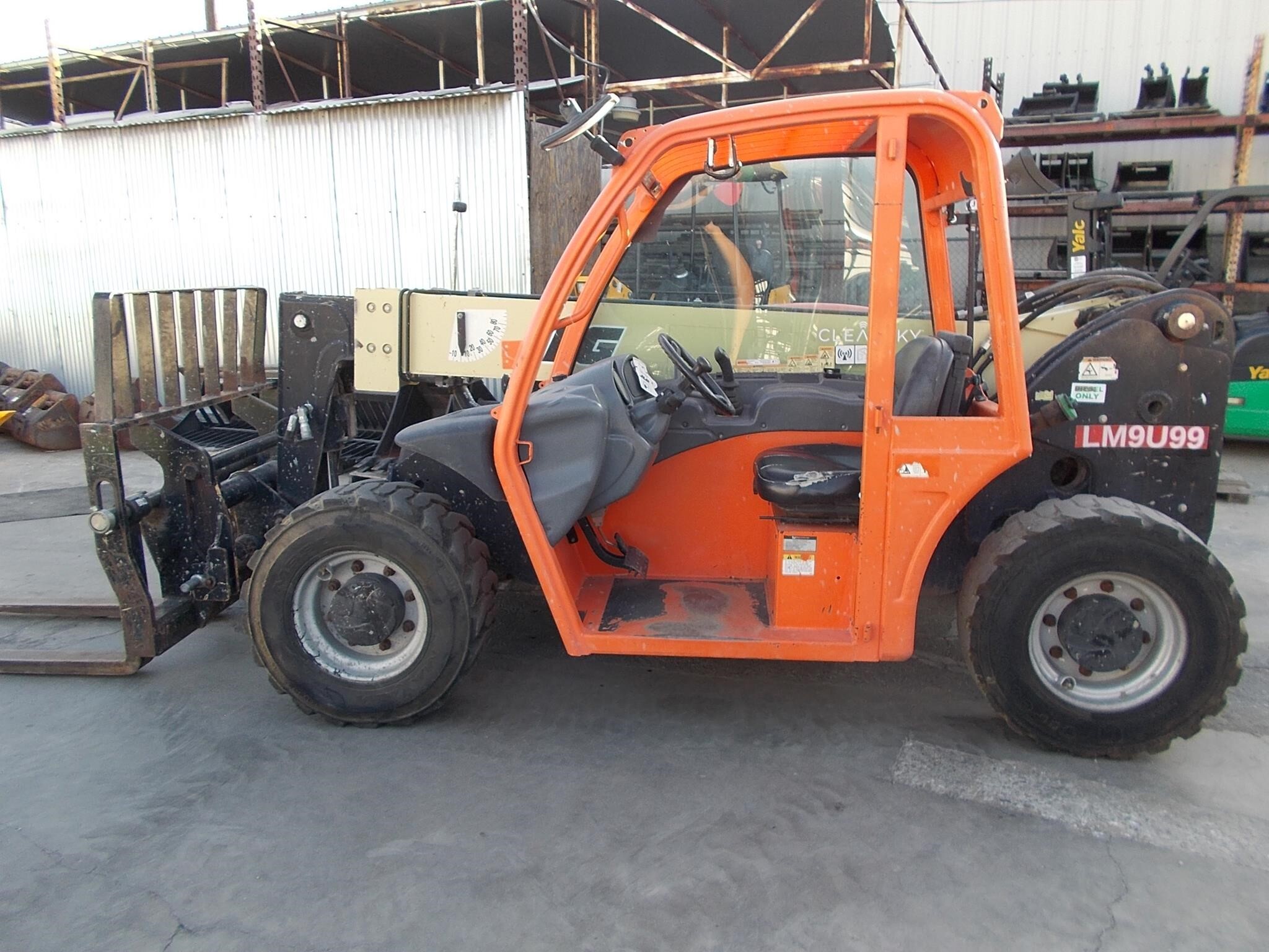 2014 JLG G5-18A in Long Beach, CA