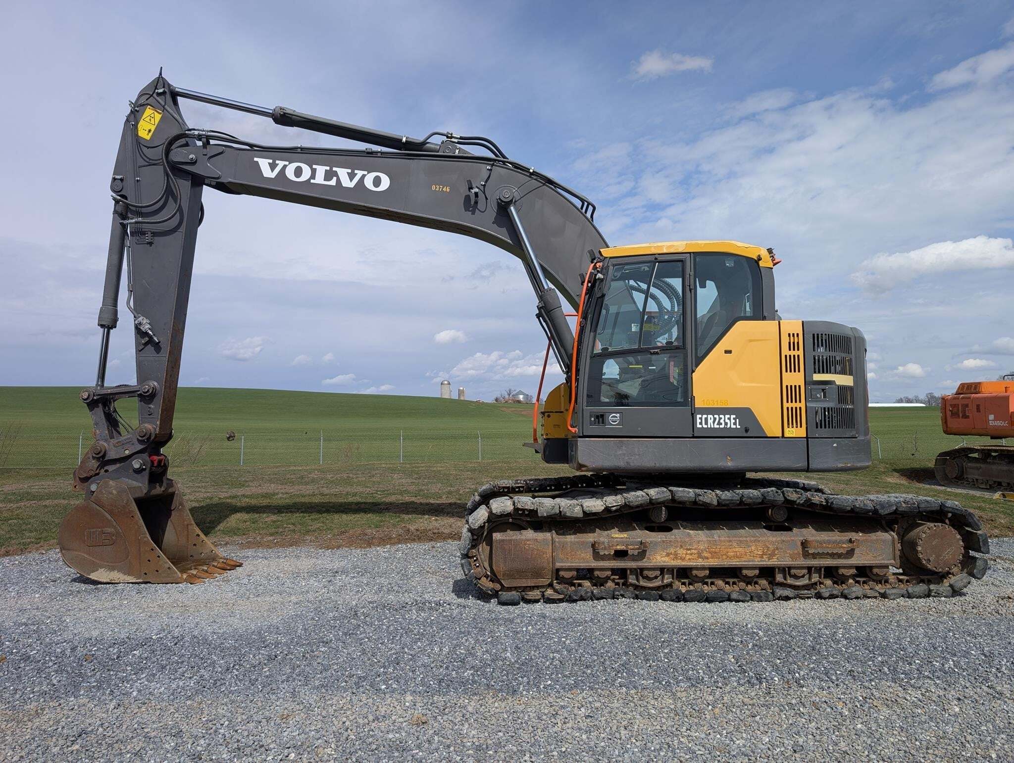 2019 VOLVO ECR235EL in Womelsdorf, PA
