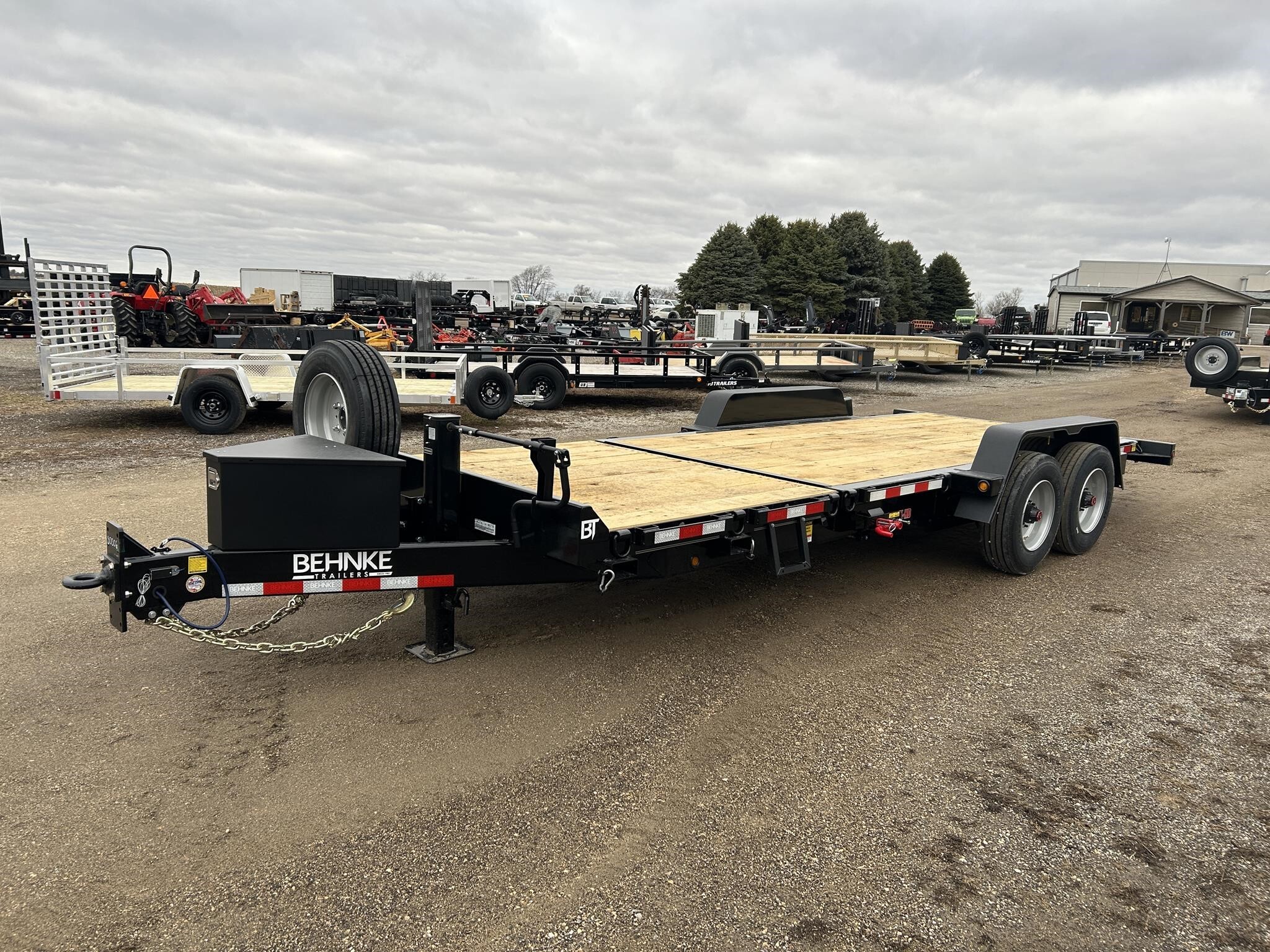 2026 BEHNKE TBCT 83"X22' 24K PARTIAL TILT FLATBED TRAILER in Pecatonica, IL