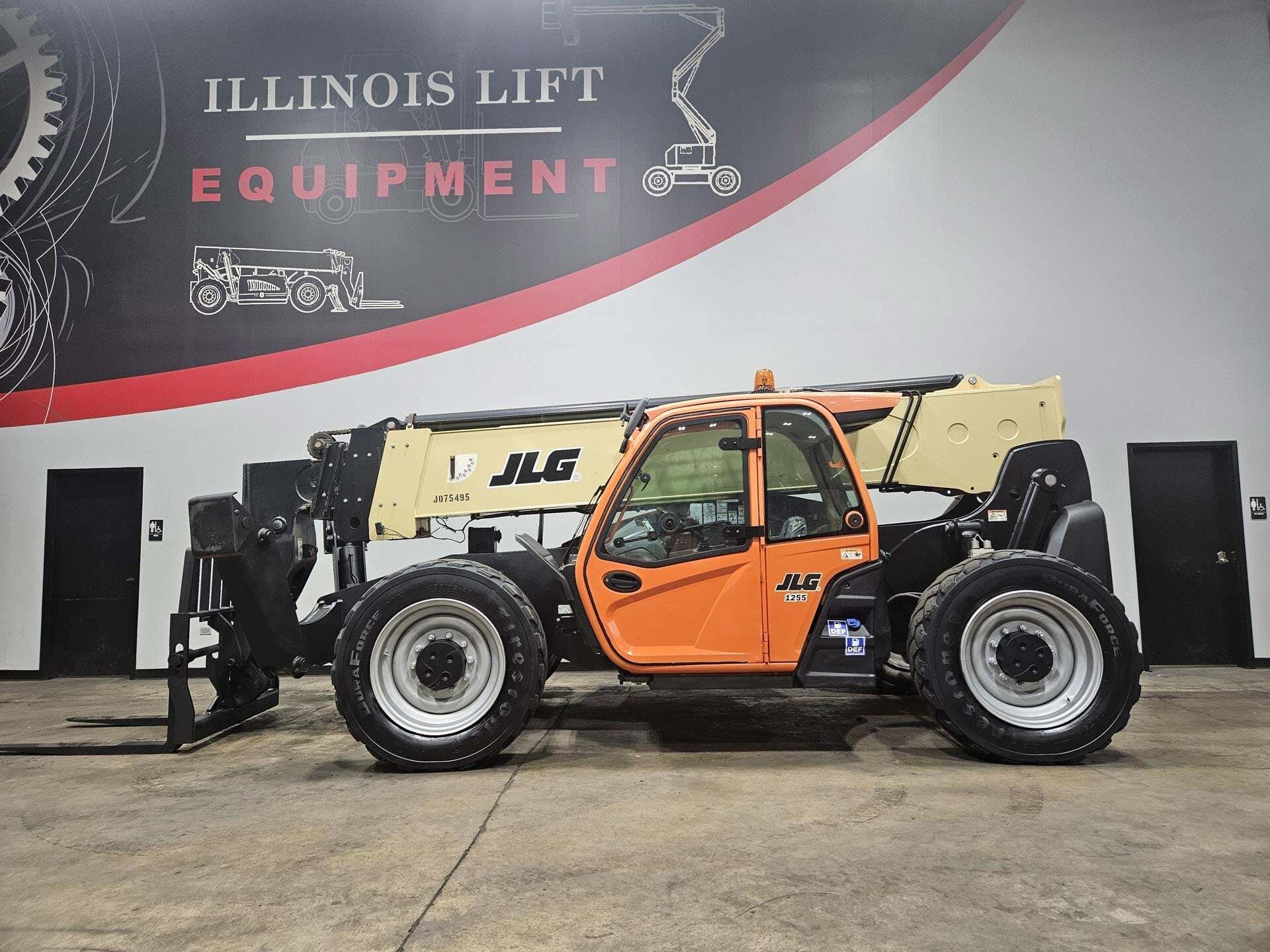 2017 JLG 1255 in Palmetto, FL