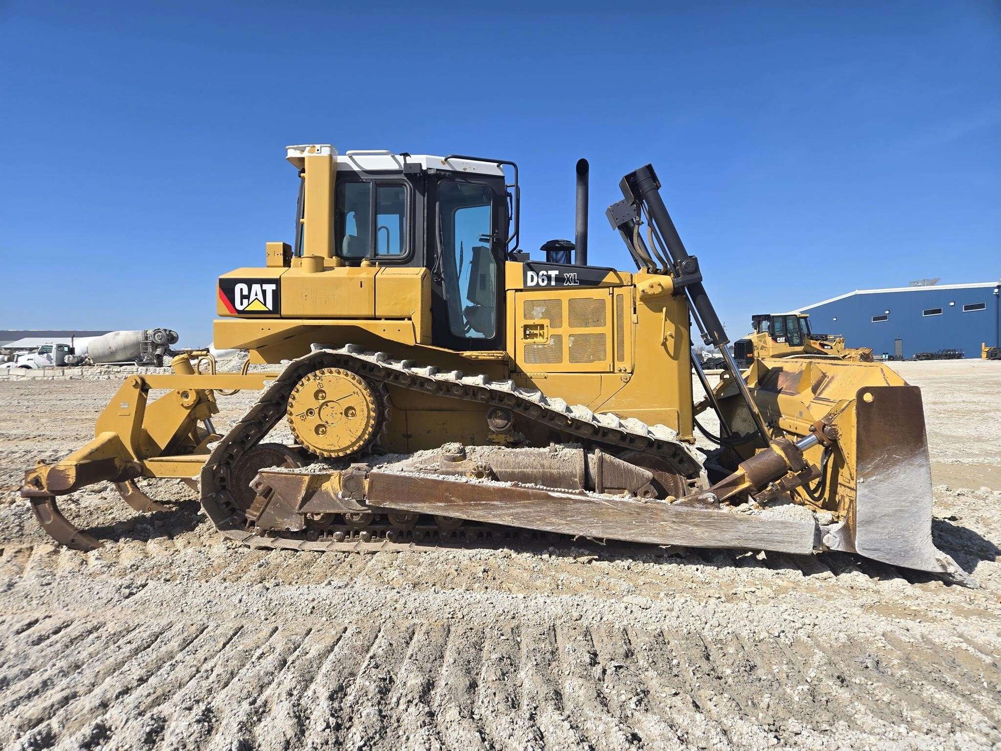 2007 CATERPILLAR D6T XL in Wentzville, MO
