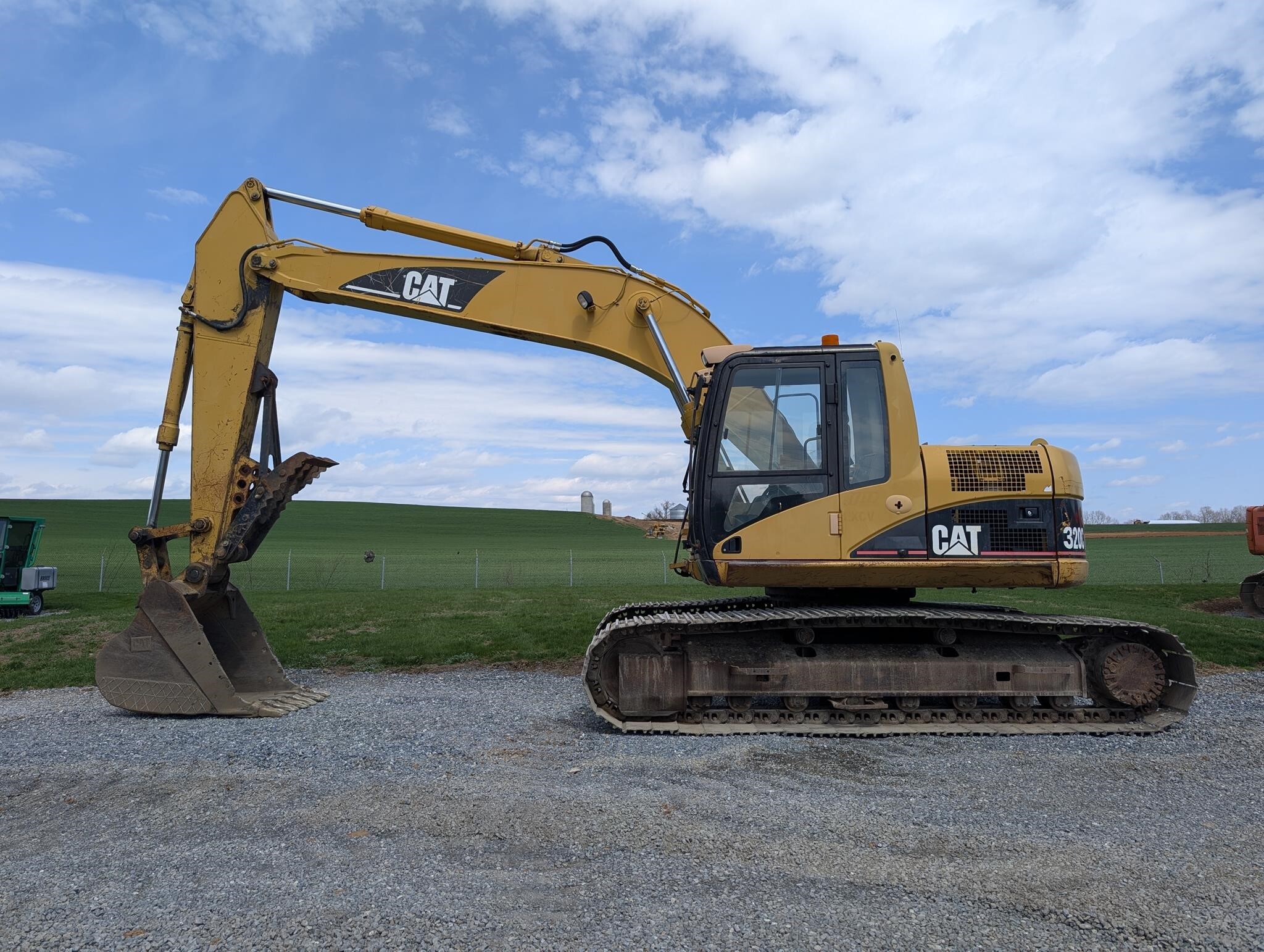 2007 CATERPILLAR 320C LU in Womelsdorf, PA