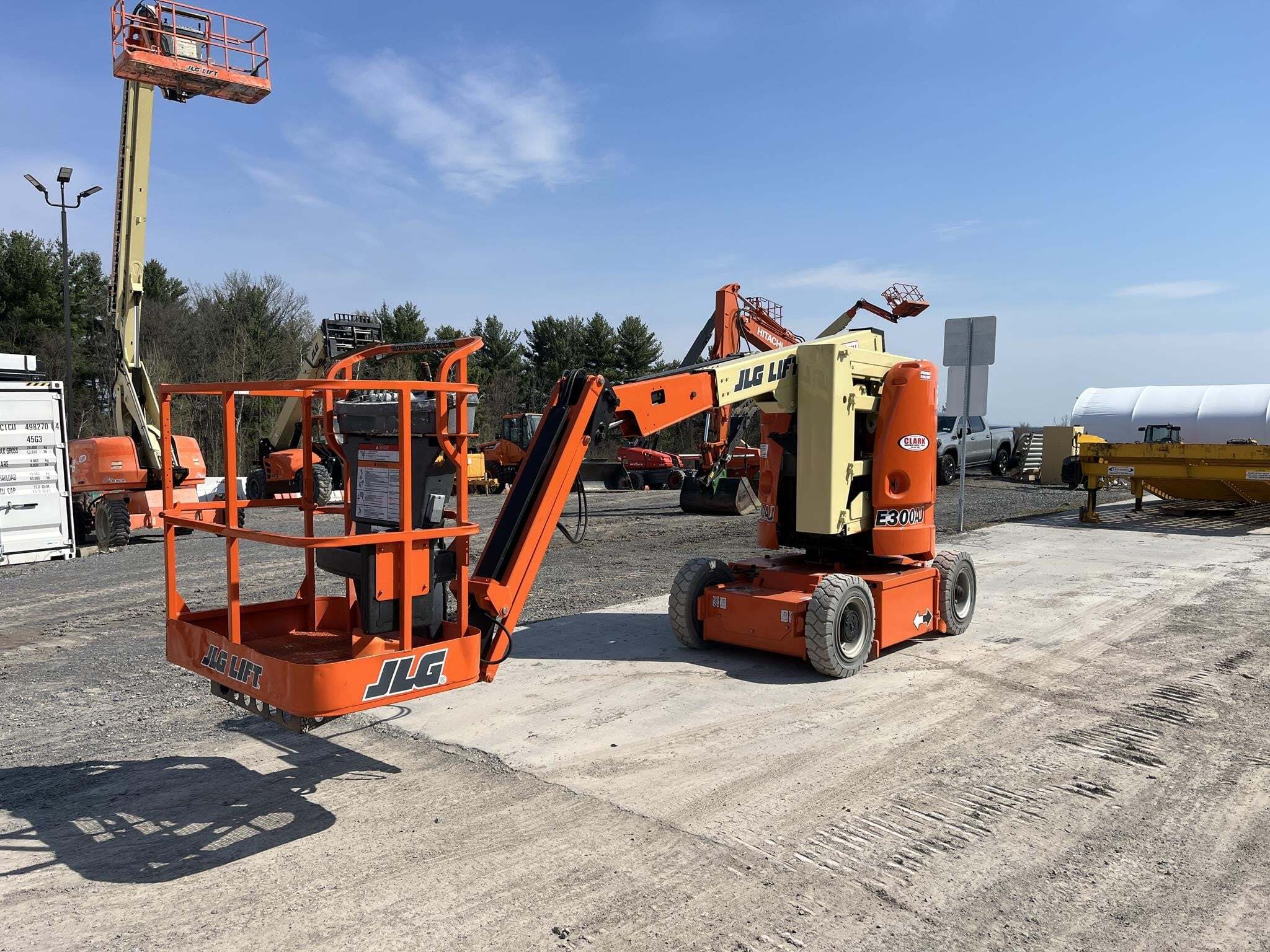 2013 JLG E300AJP in Canastota, NY