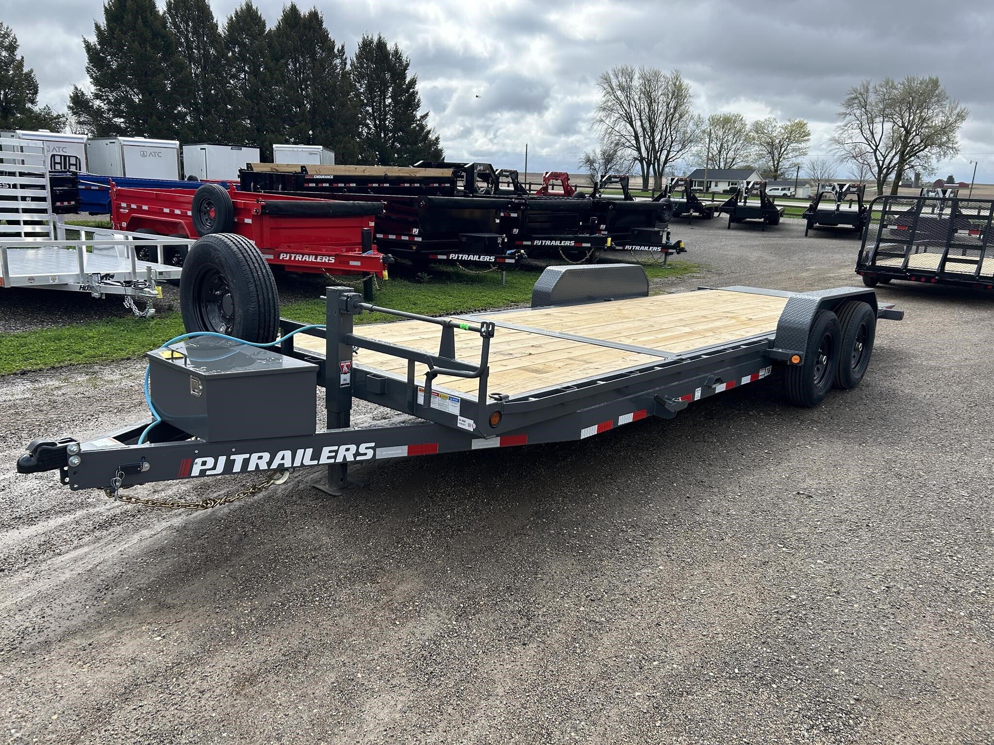 2026 PJ T6 83"X22' 14K PARTIAL TILT FLATBED TRAILER in Pecatonica, IL