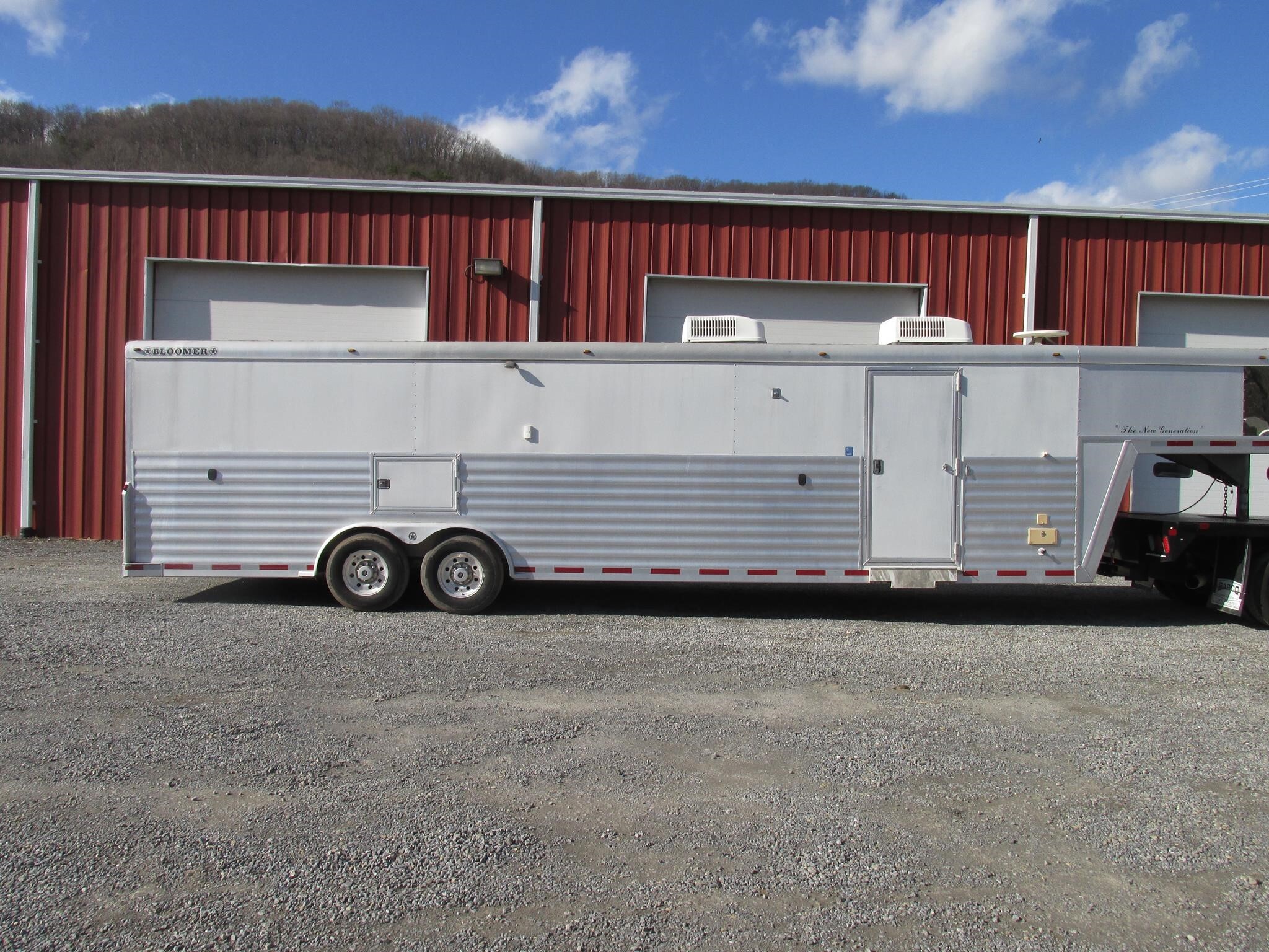 2004 BLOOMER 38 FT CARGO in Rich Creek, VA