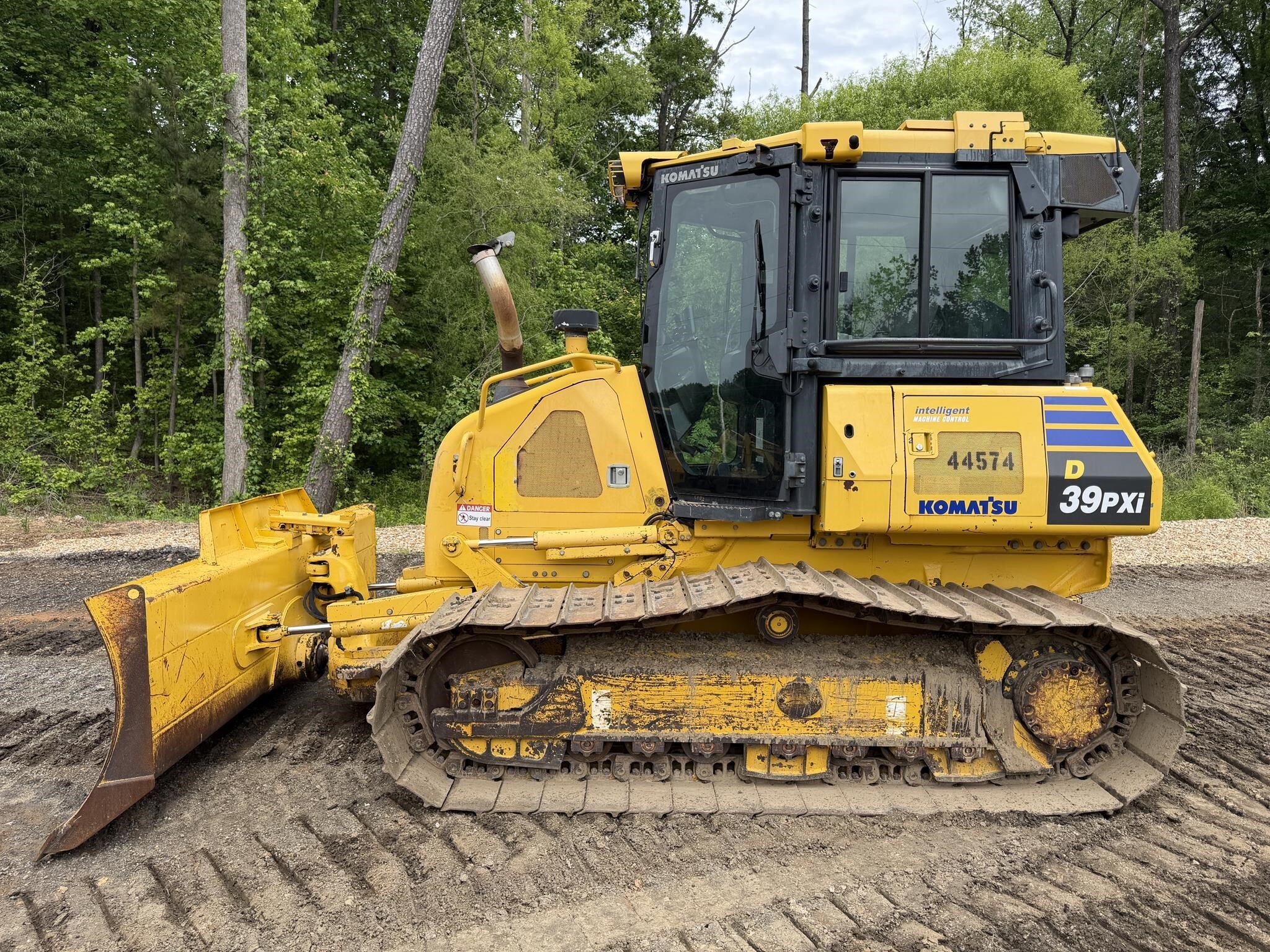2019 KOMATSU D39PXI-24 in Cumming, GA