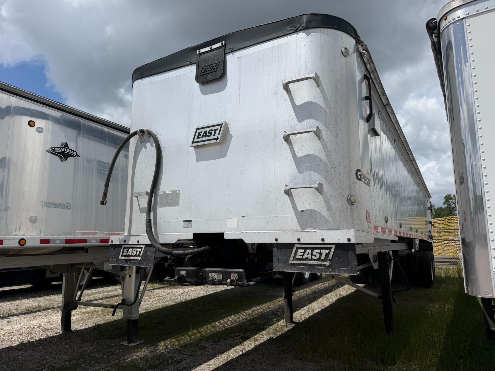 2015 EAST 39' X 96" X 60" FRAMELESS GENESIS DUMP in Wilmington, NC