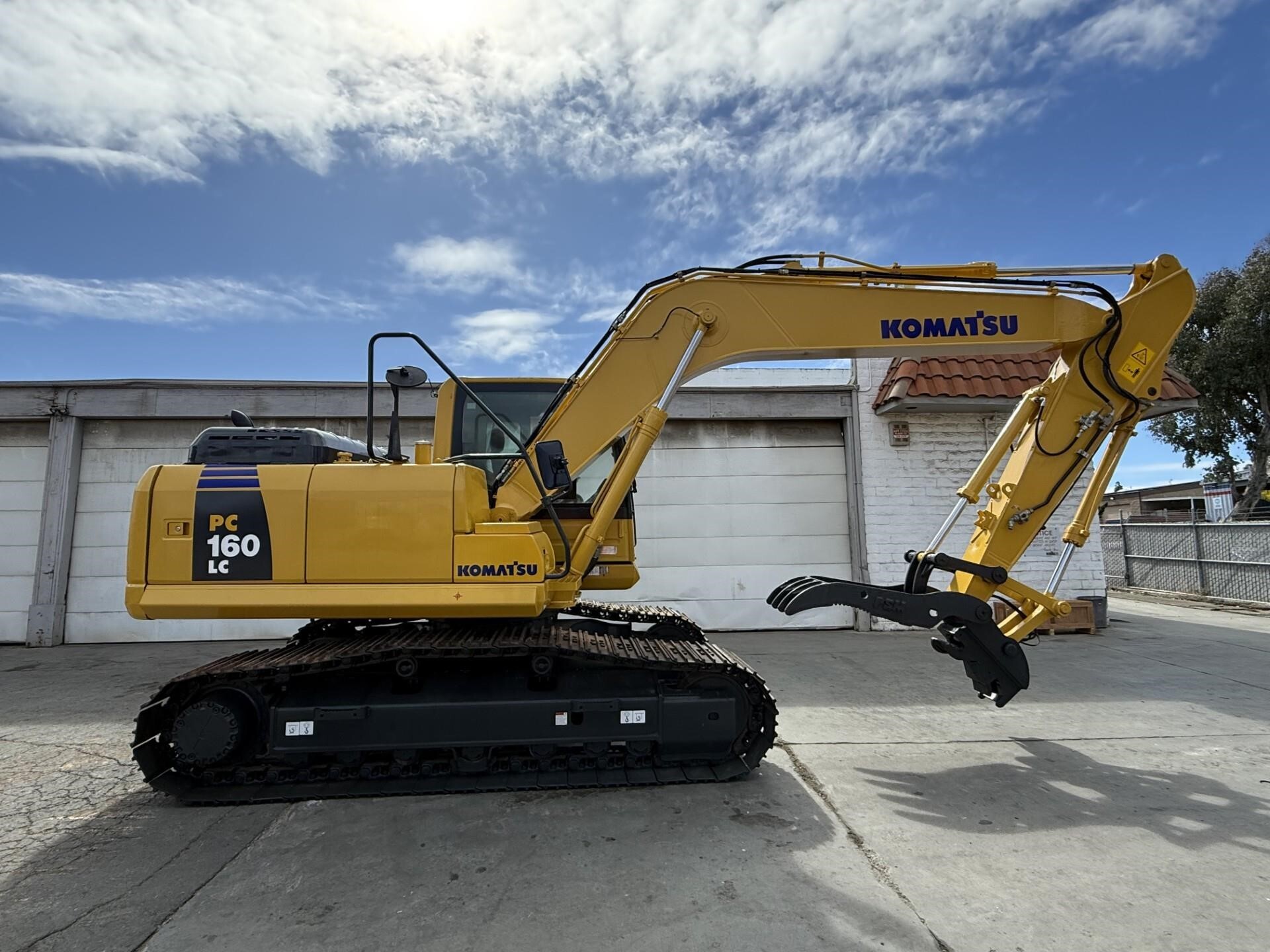 2013 KOMATSU PC160 LC-8 in San Diego, CA