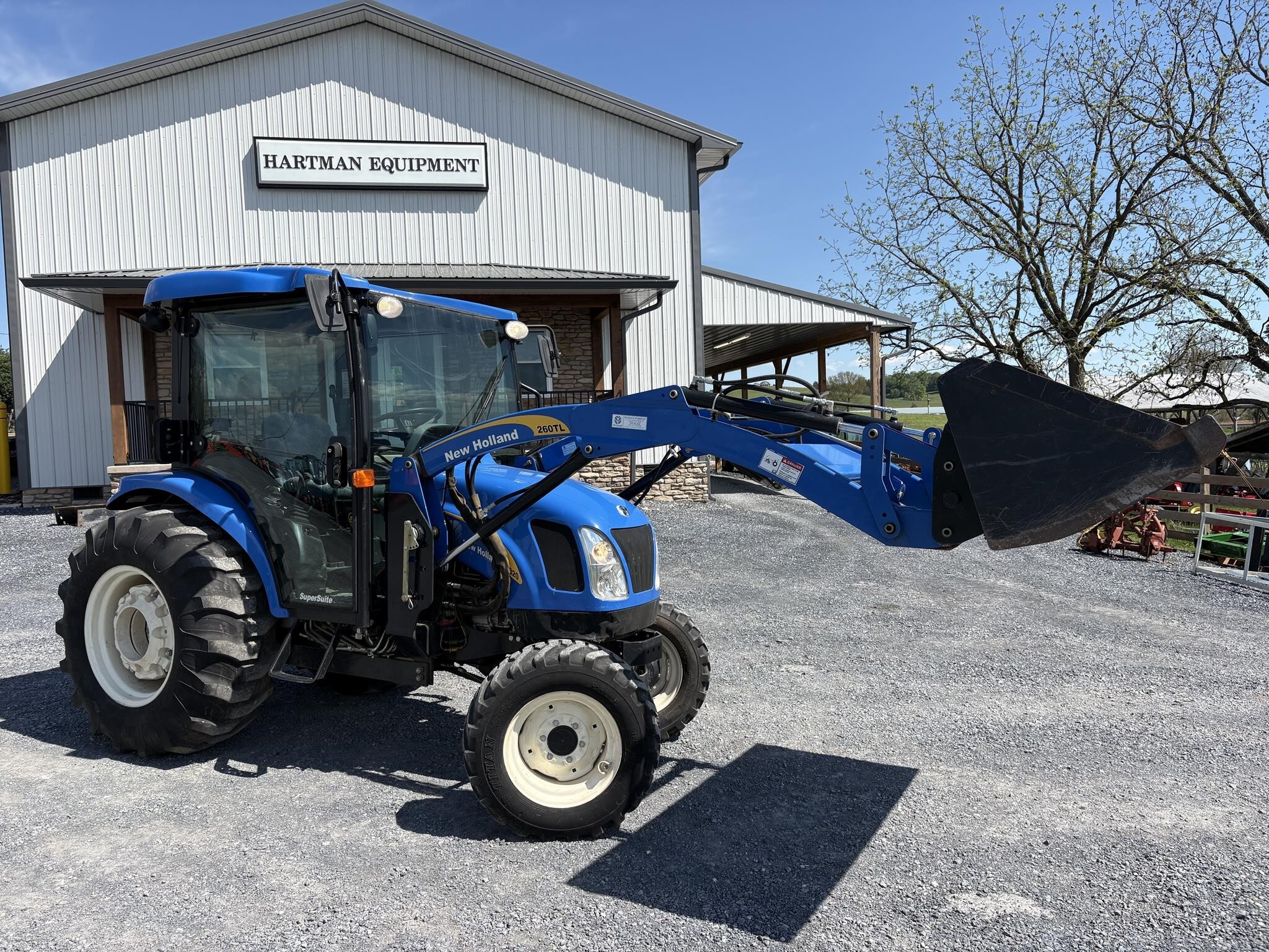 2008 NEW HOLLAND T2320 in Linville, VA