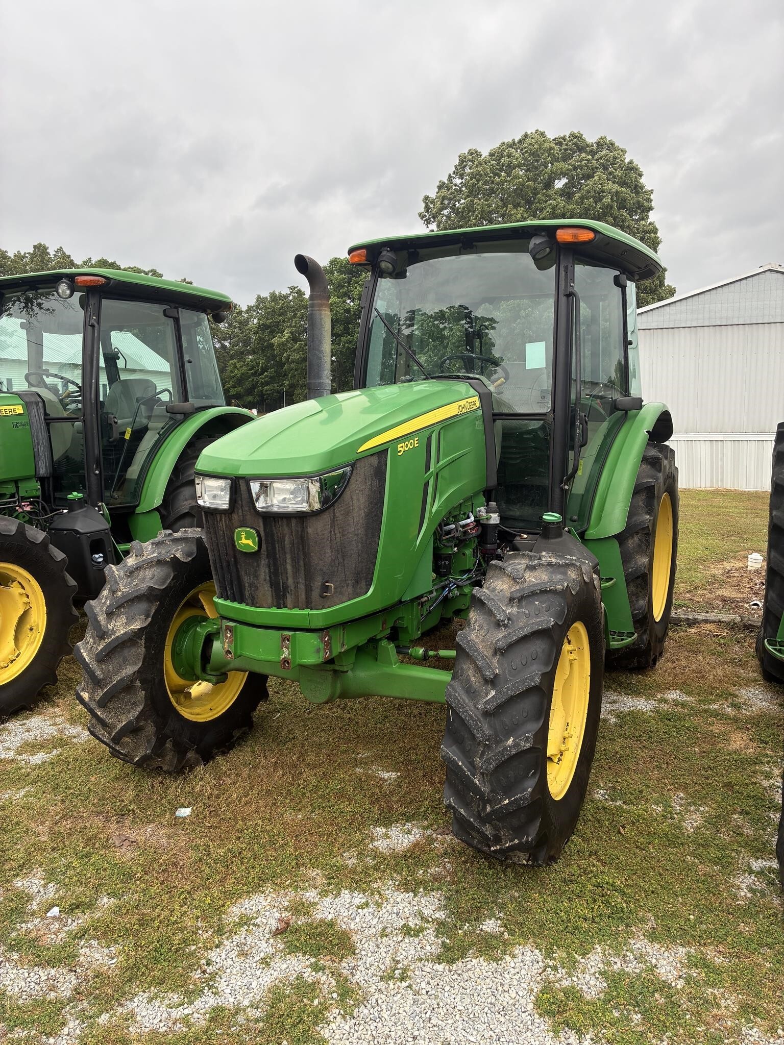 2022 JOHN DEERE 5100E in Athens, AL