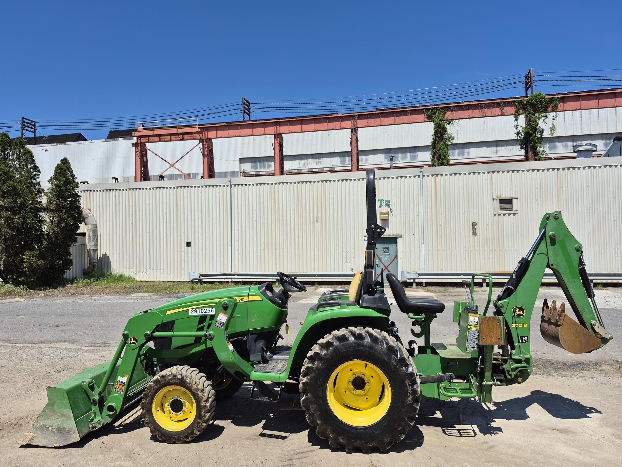2020 JOHN DEERE 3032E in Essington, PA