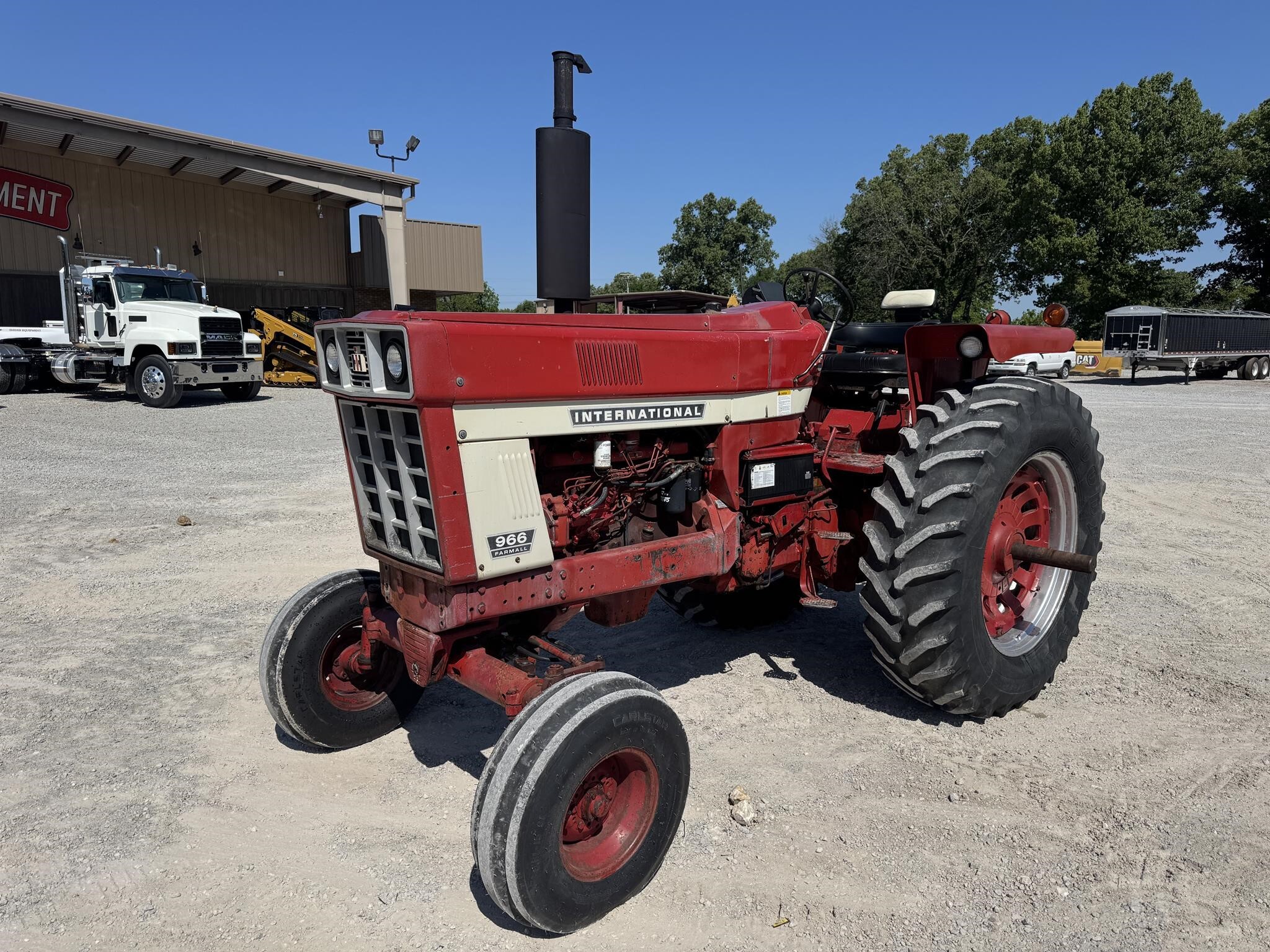 1973 INTERNATIONAL 966 in Jackson, TN