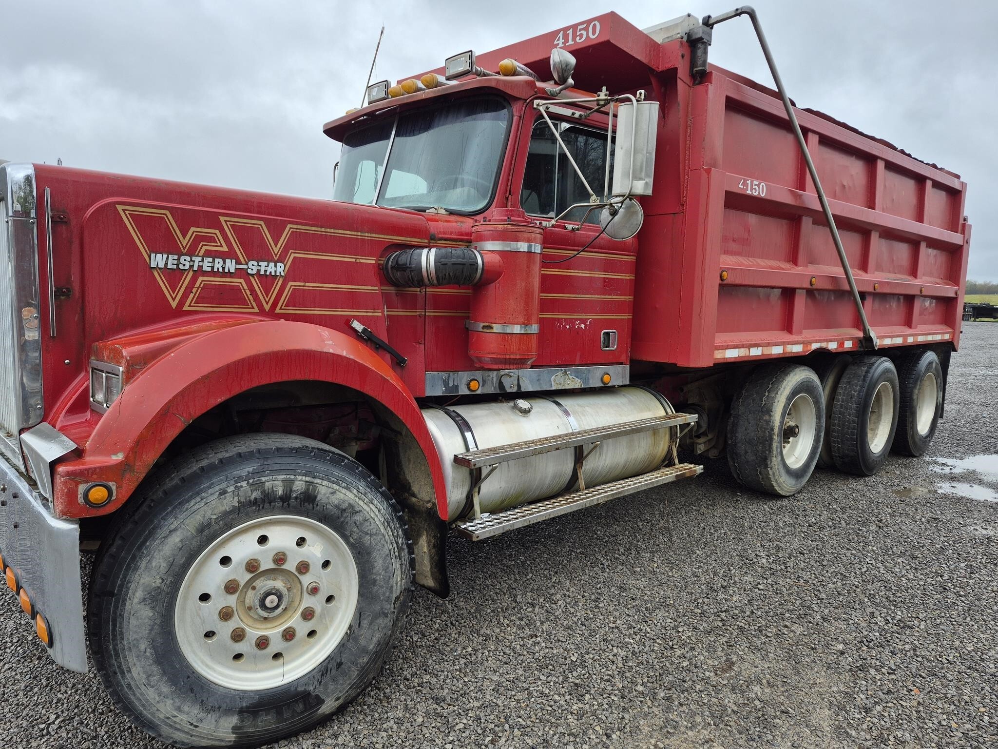 1985 WESTERN STAR 4900 in Shippenville, PA