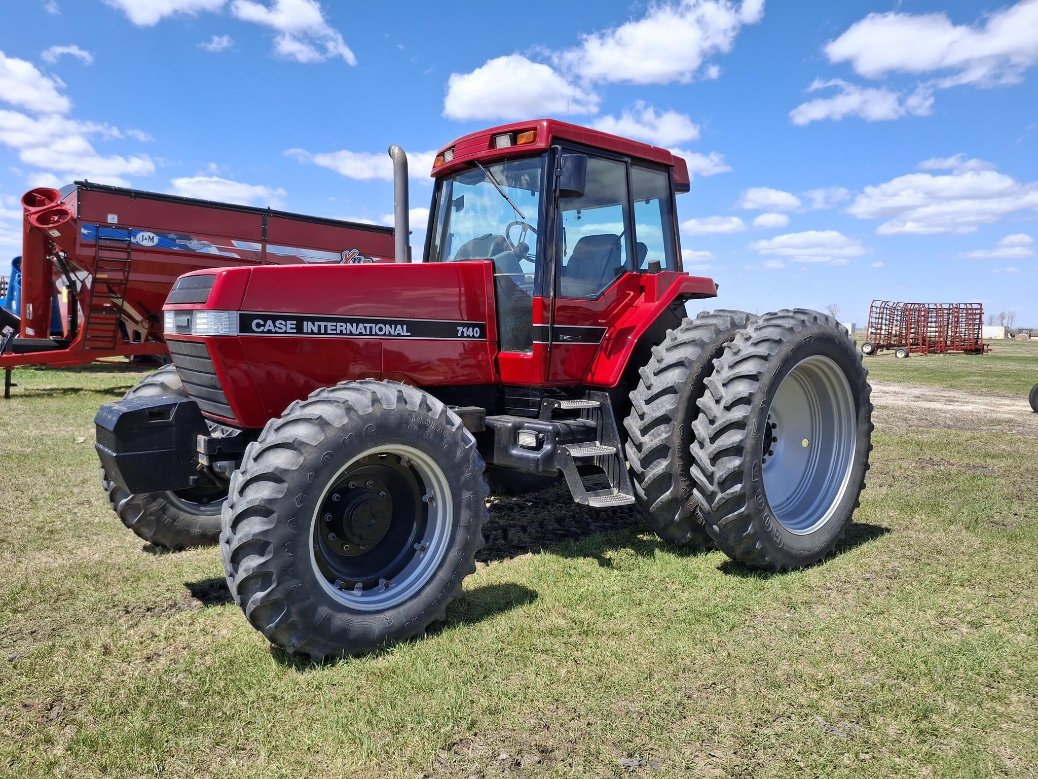 1990 CASE IH 7140 in Colfax, ND
