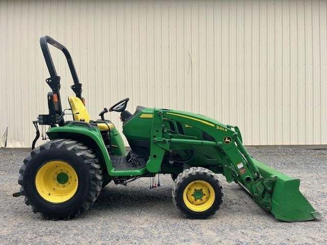 2019 JOHN DEERE 3033R in Bordentown, NJ