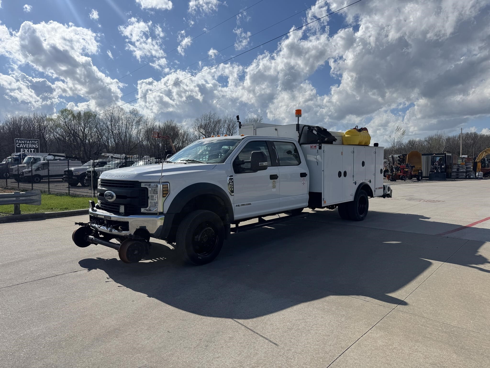 2019 FORD F550 in Strafford, MO