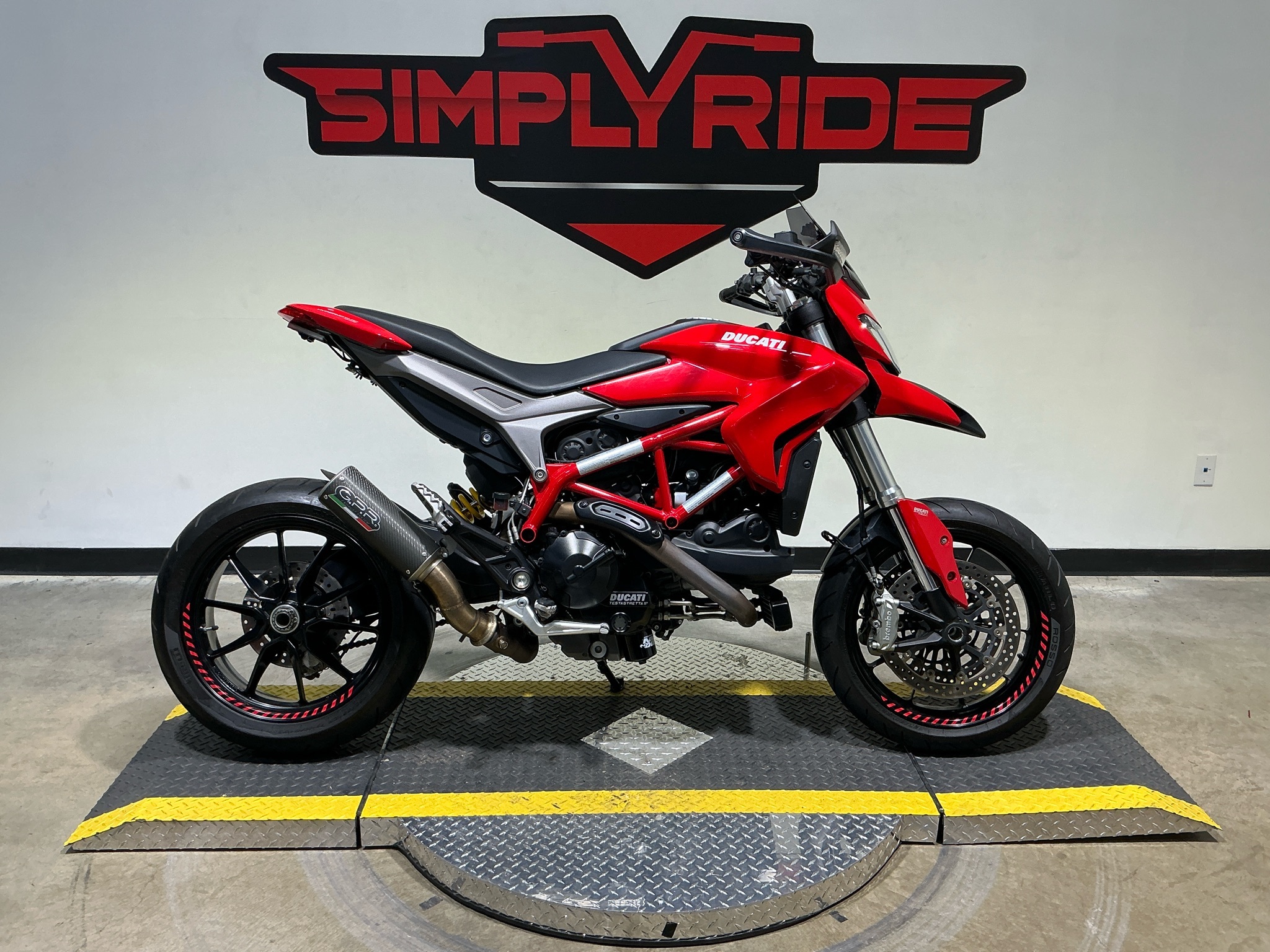 2018 Ducati Hypermotard 939 939 in Eden Prairie, MN