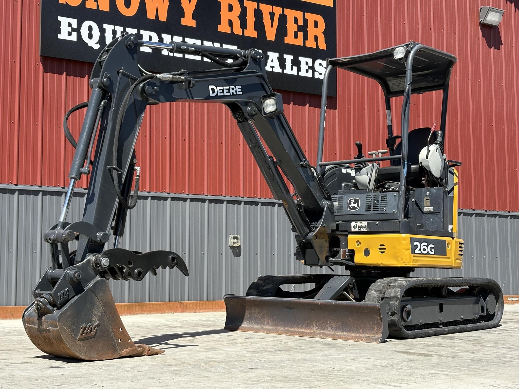 2015 DEERE 26G in Cle Elum, WA