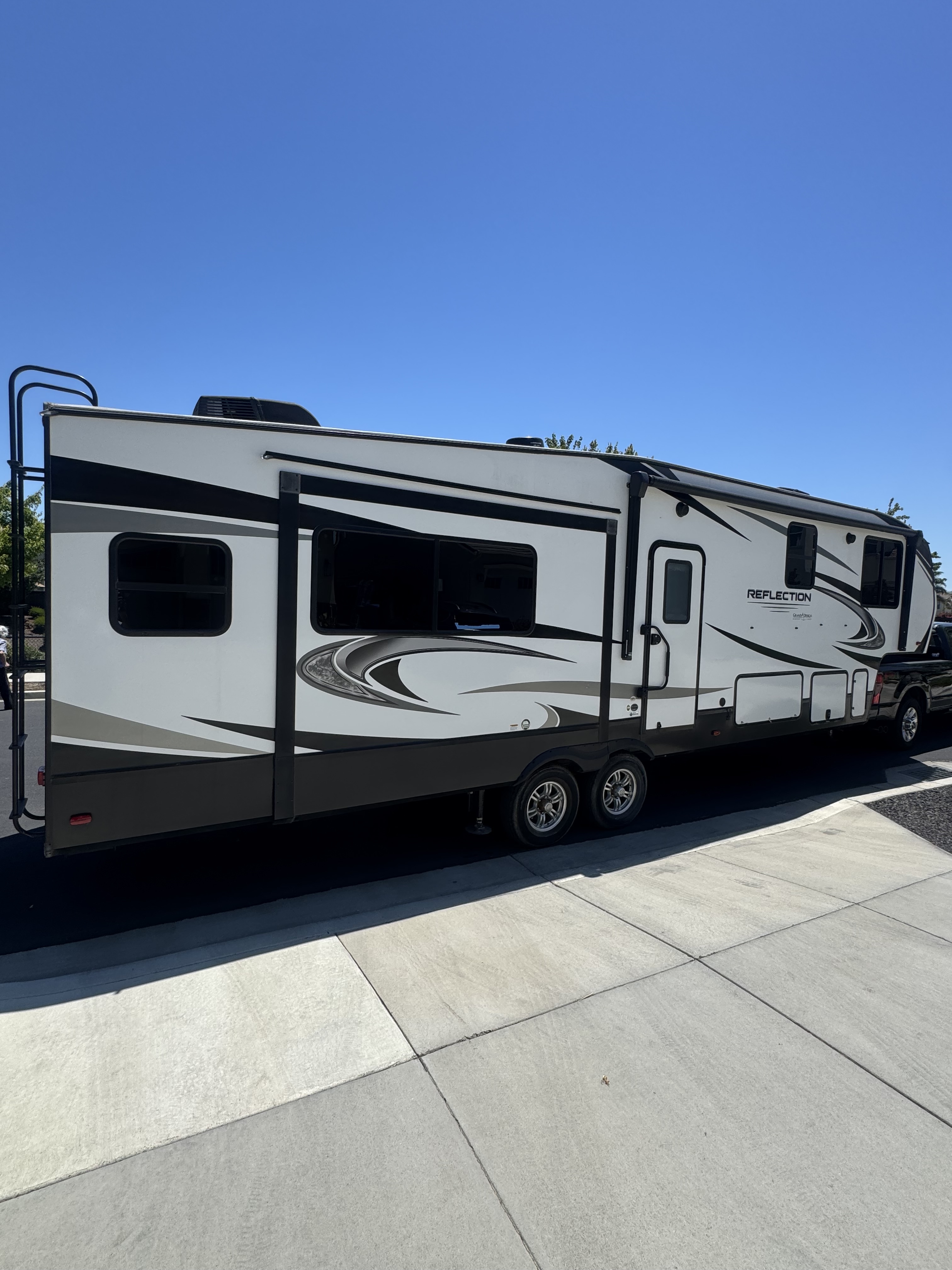 2020 Grand Design REFLECTION 324MBS RV