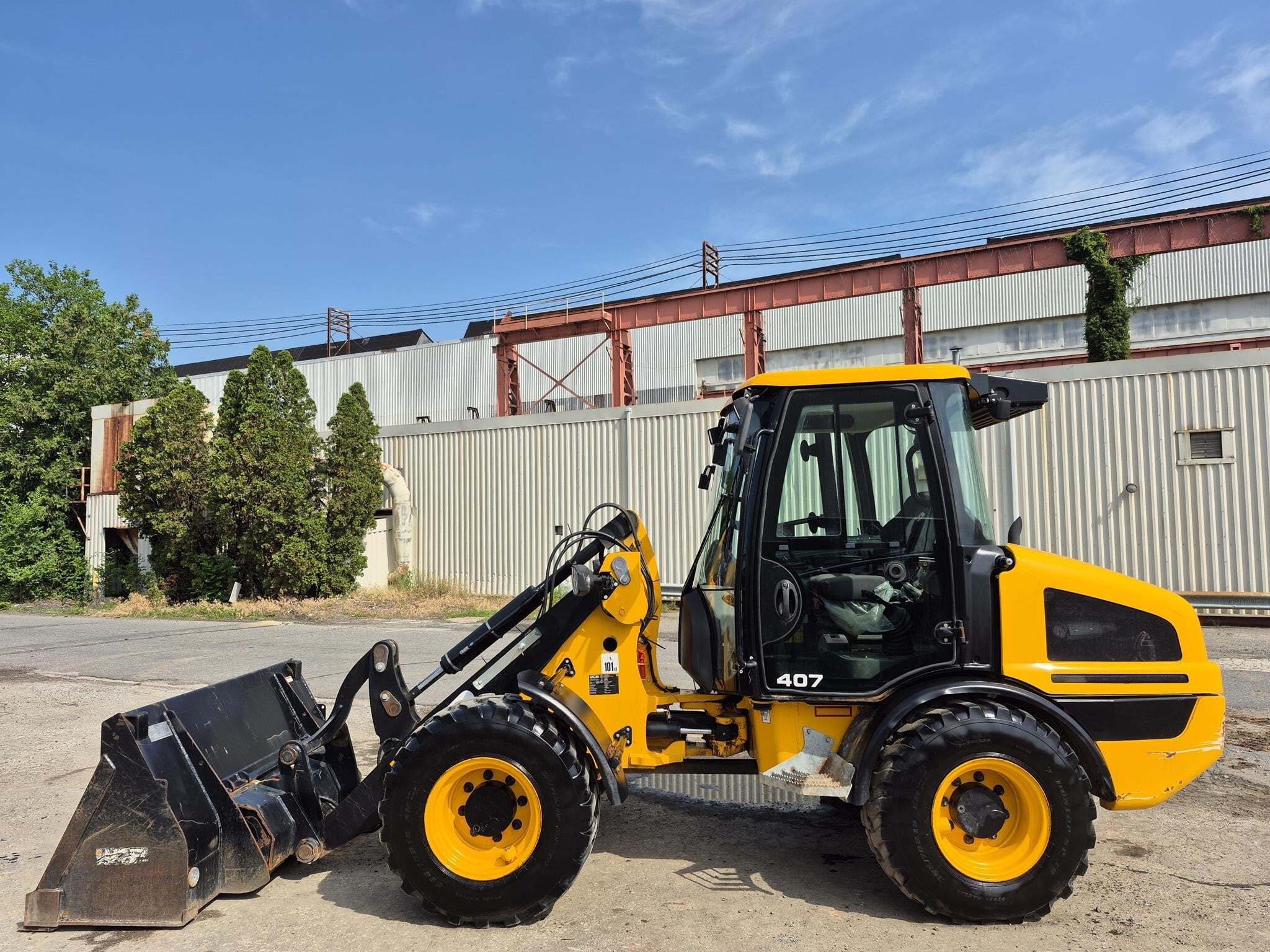 2022 JCB 407 in Essington, PA