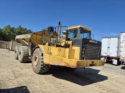 Caterpillar D400E Off-Highway Truck