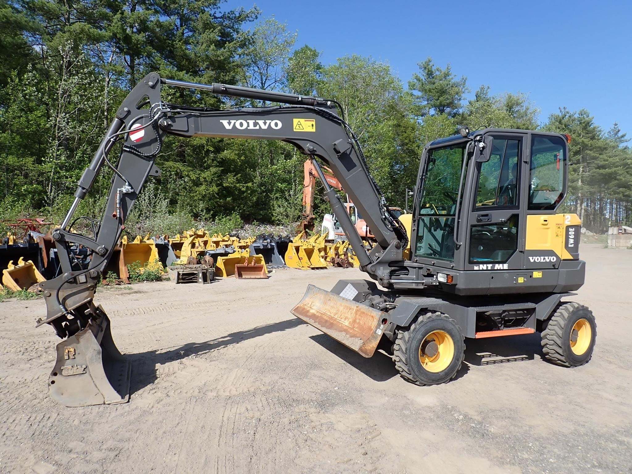 2021 VOLVO EW60E in Phillipston, MA