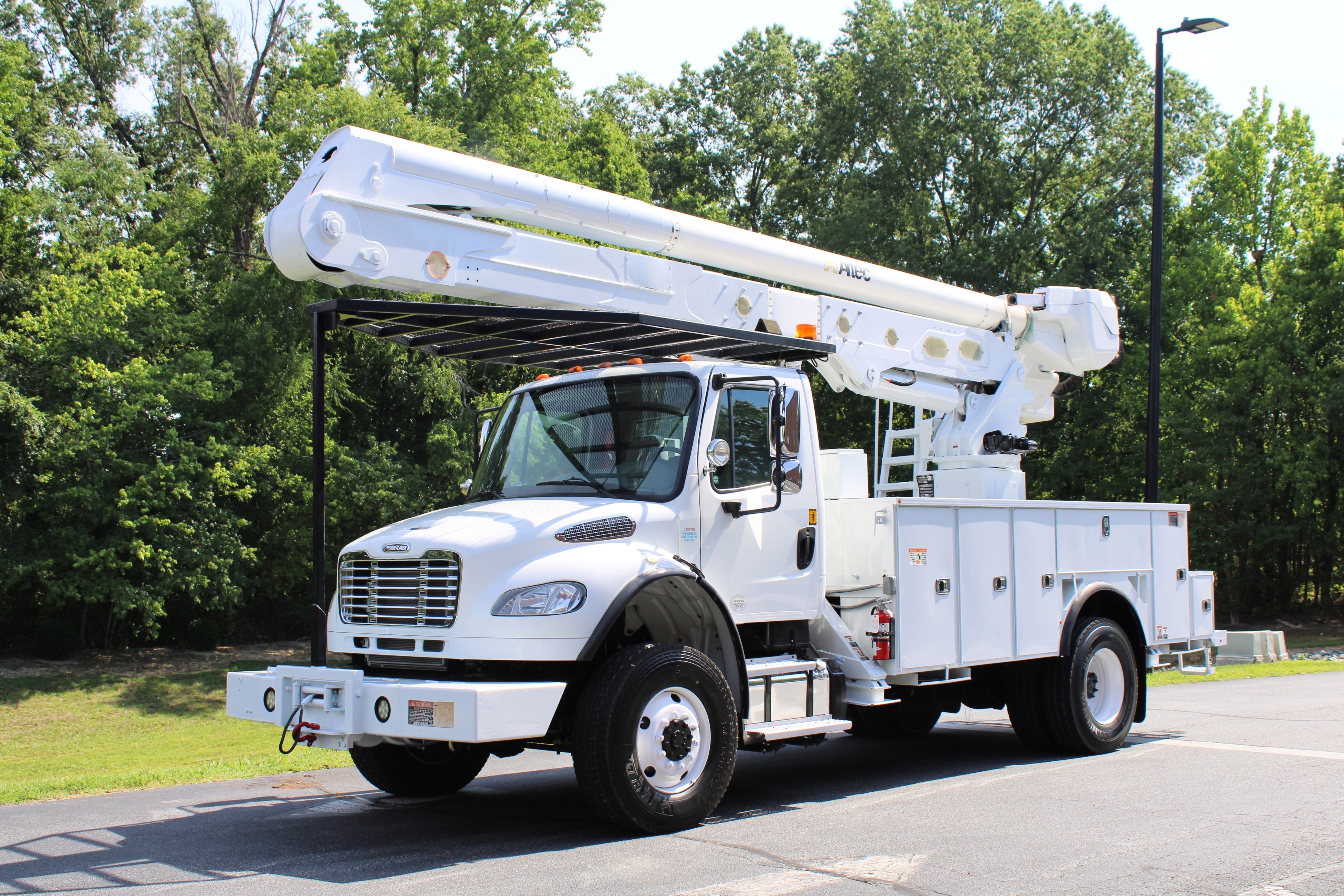 2015 FREIGHTLINER BUSINESS CLASS M2 106 in Greensboro, NC