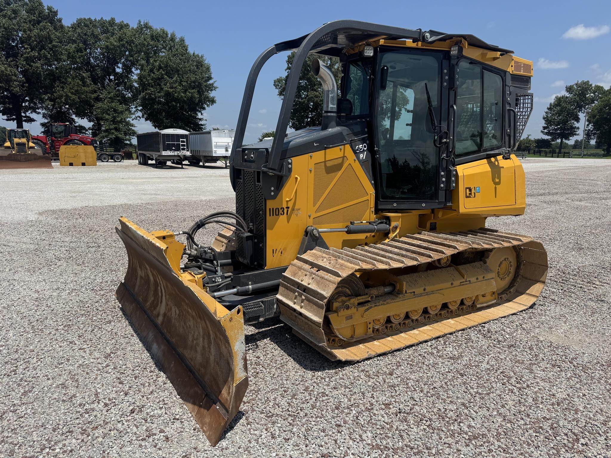2023 DEERE 650 P-TIER LGP in Jackson, TN
