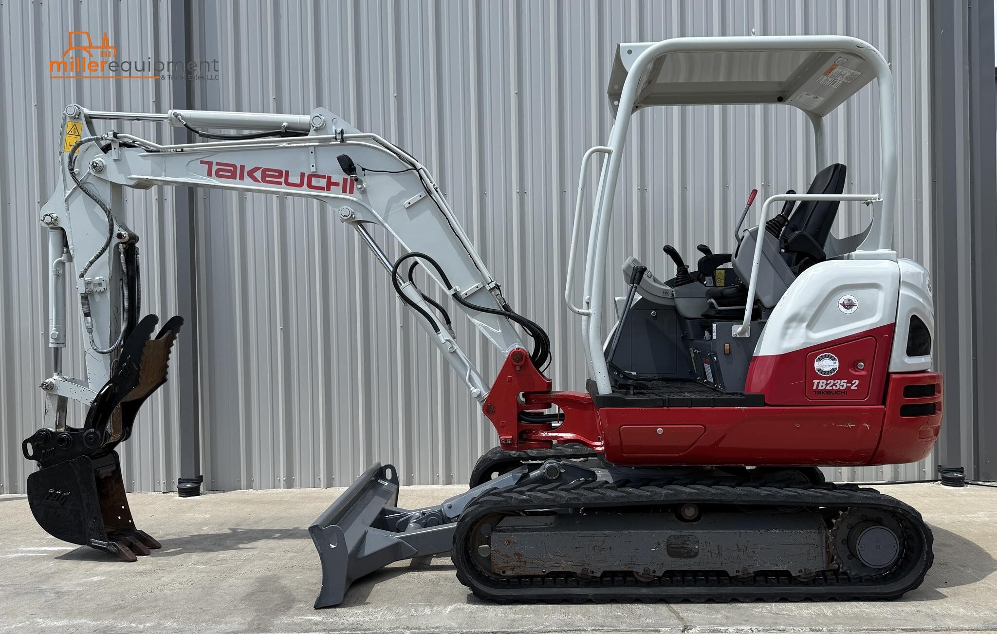 2021 TAKEUCHI TB235-2 in Heber Springs, AR