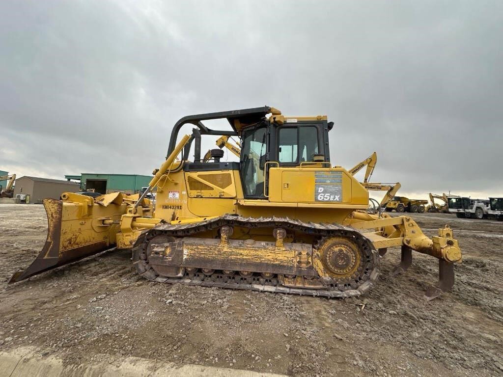 2014 KOMATSU D65EX-17 in Chantilly, VA