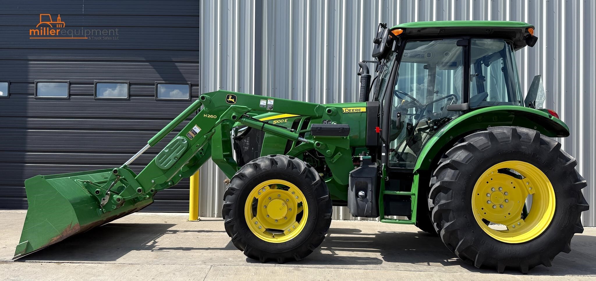 2018 JOHN DEERE 5100E in Heber Springs, AR